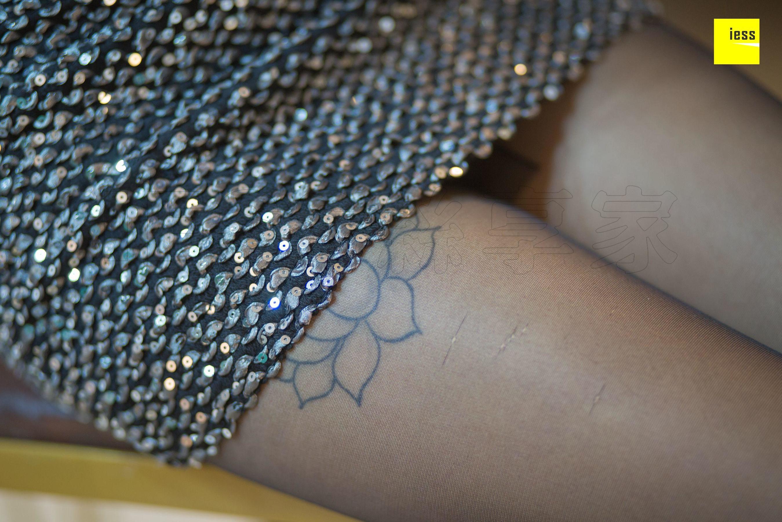 腿模小韩 《小韩初尝黑丝》[异思趣向IESS] 写真集