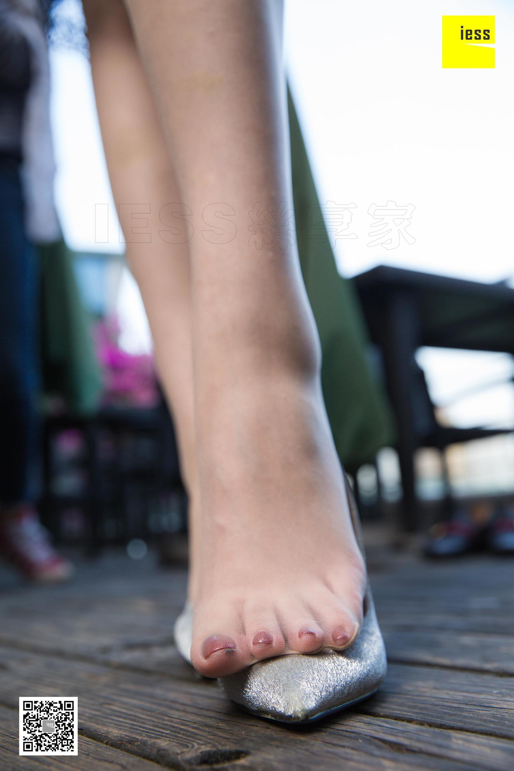 腿模紫紫 《花开好光景》[异思趣向IESS] 丝袜美腿写真集