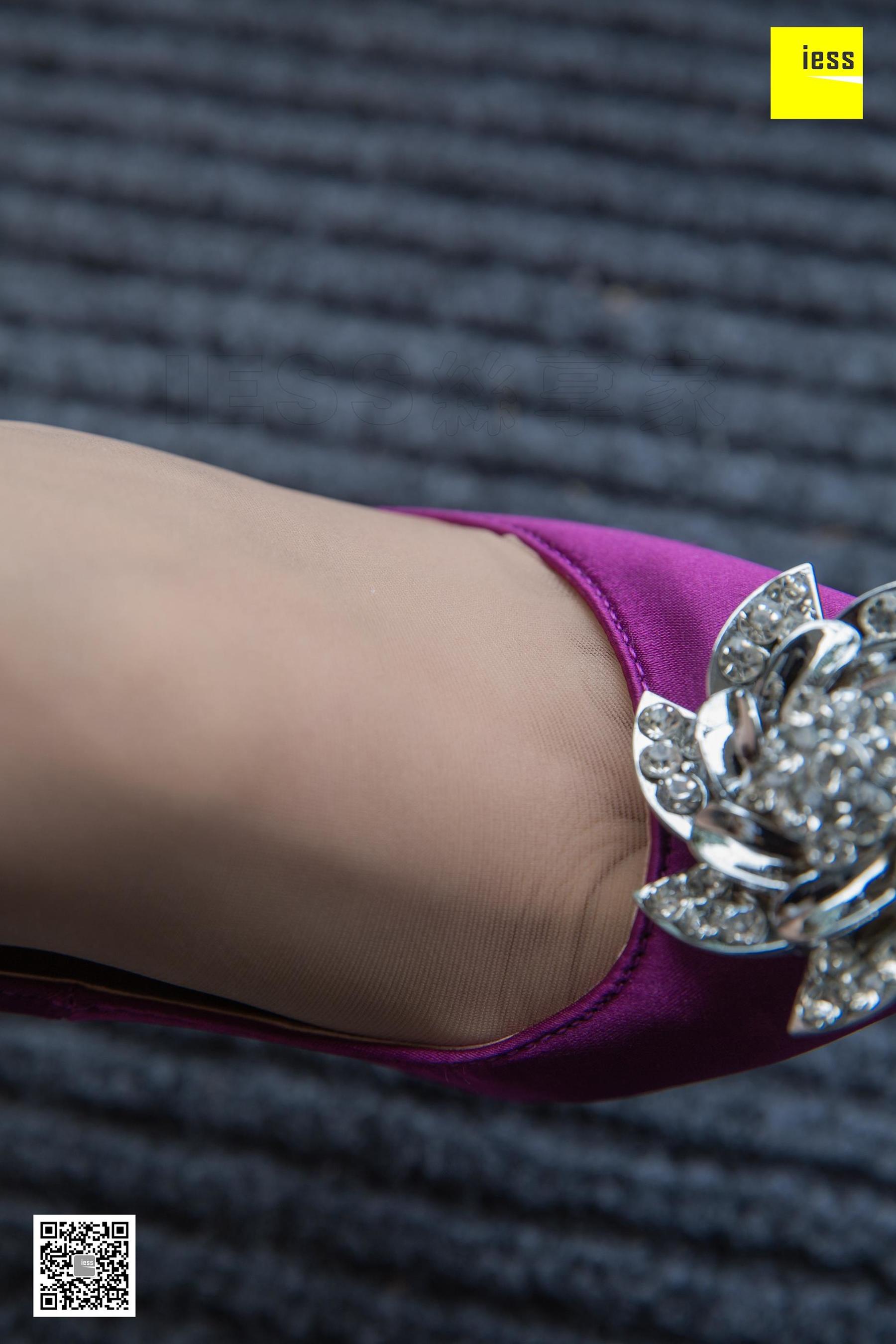 模特九妹 《九妹的粉色旗袍》 [异思趣向IESS] 丝足美腿 写真集