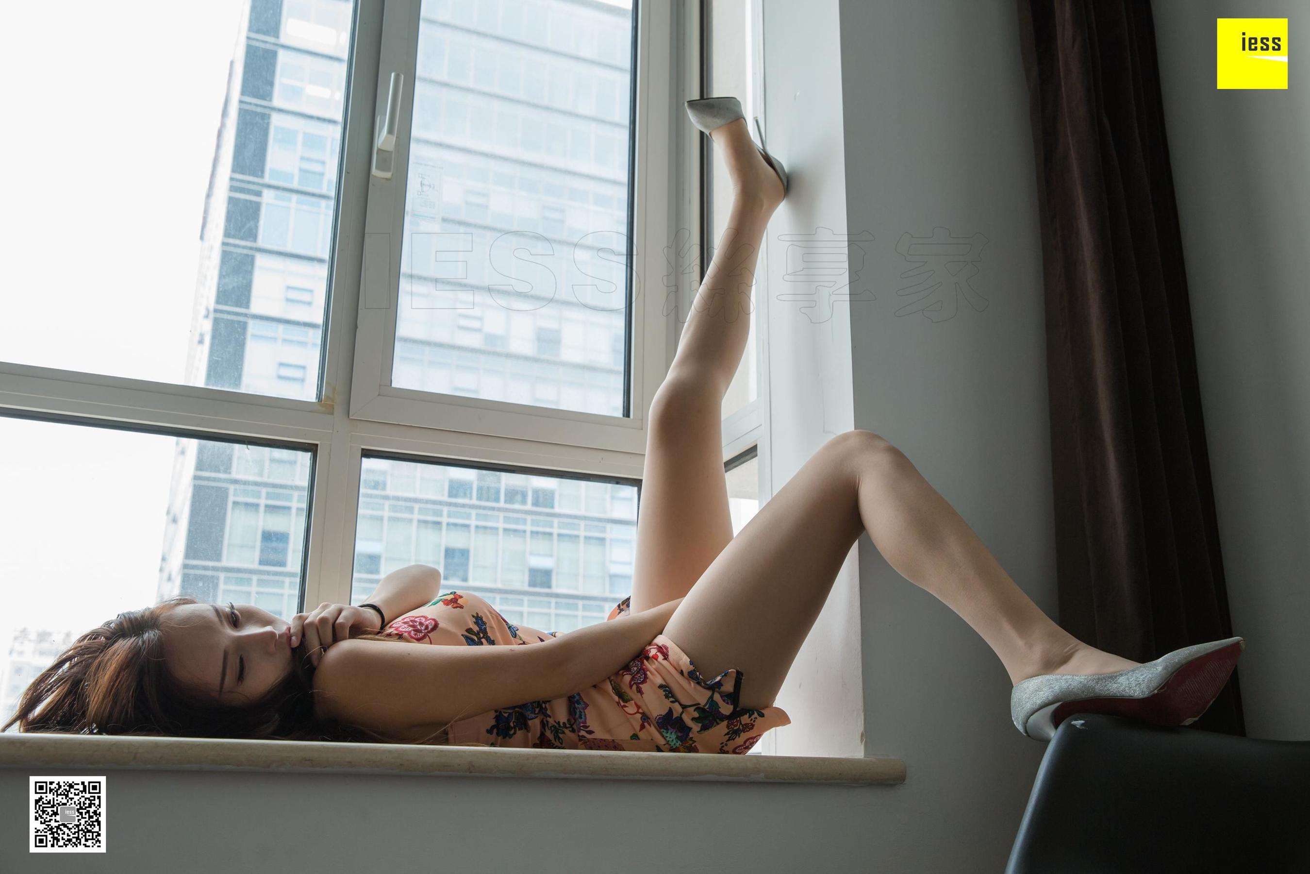 模特小羽 《温柔眼神杀》旗袍美腿 [异思趣向IESS] 写真集