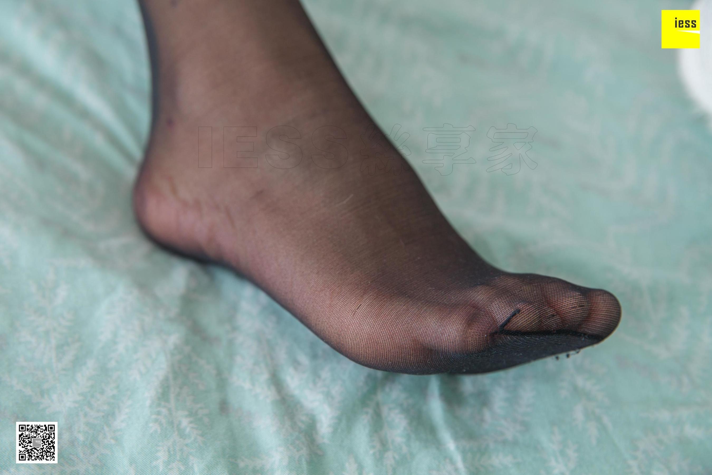 模特小韩 《小韩皇冠女神范》黑丝美脚 [异思趣向IESS] 写真集