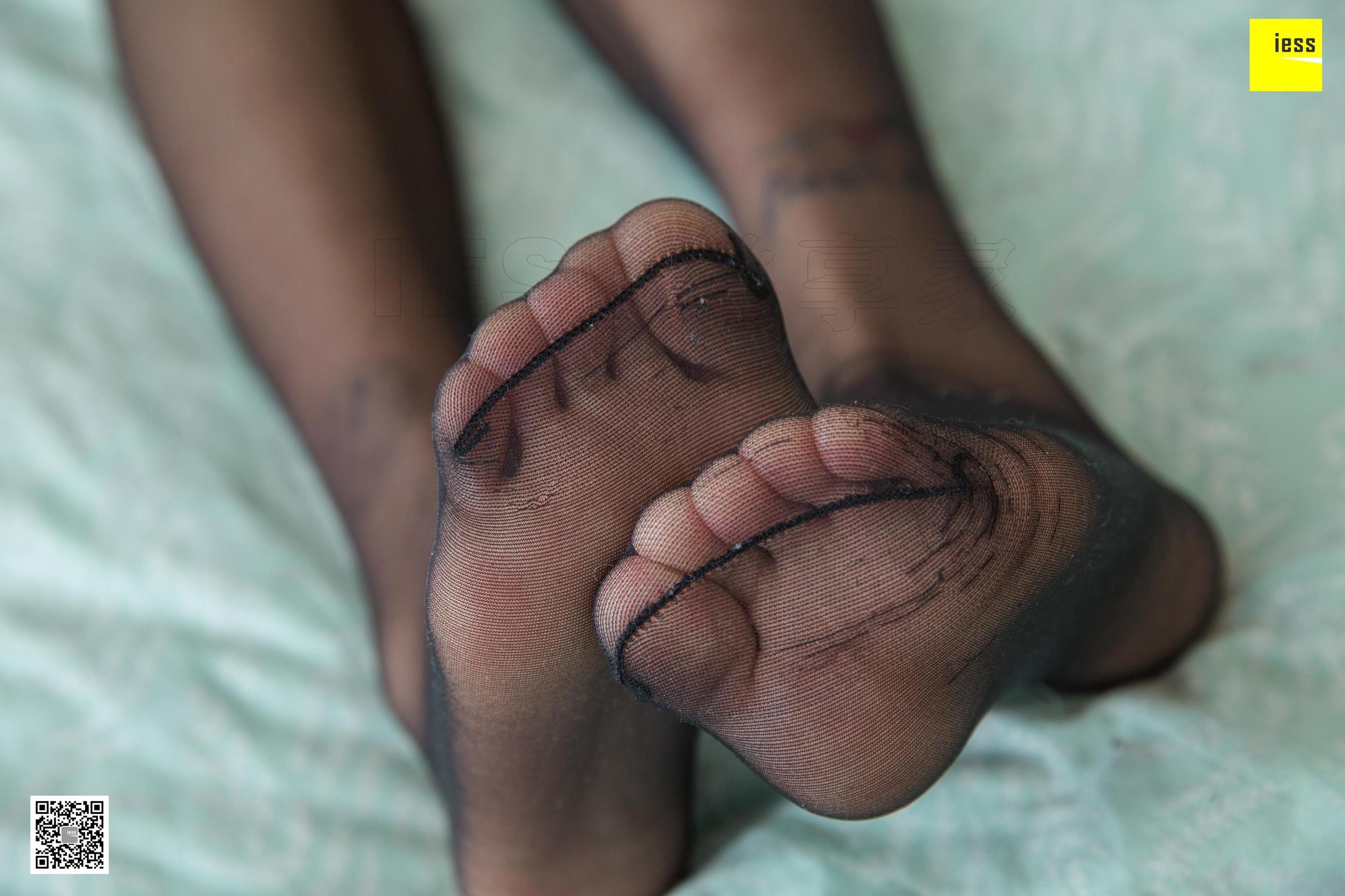 模特小韩 《小韩皇冠女神范》黑丝美脚 [异思趣向IESS] 写真集