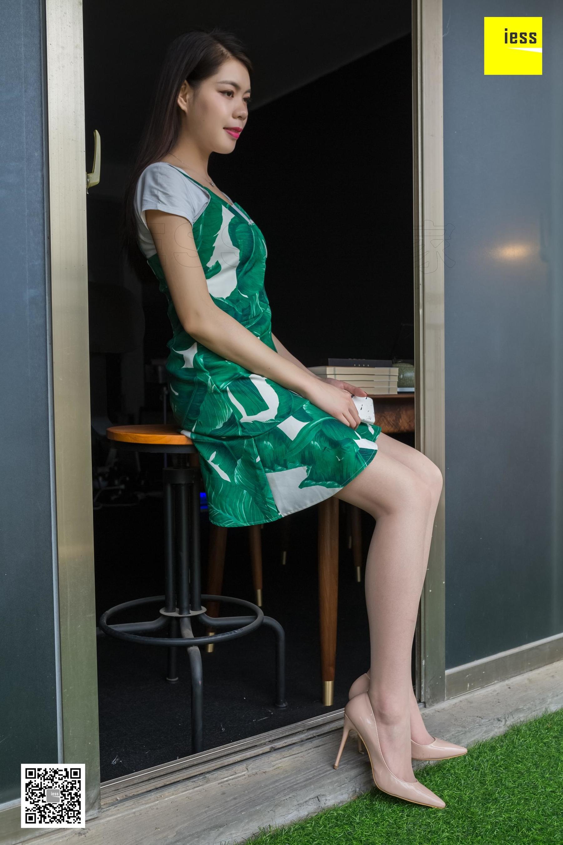 模特甜甜 《春意盎然的甜》丝足美脚 [异思趣向IESS] 写真集