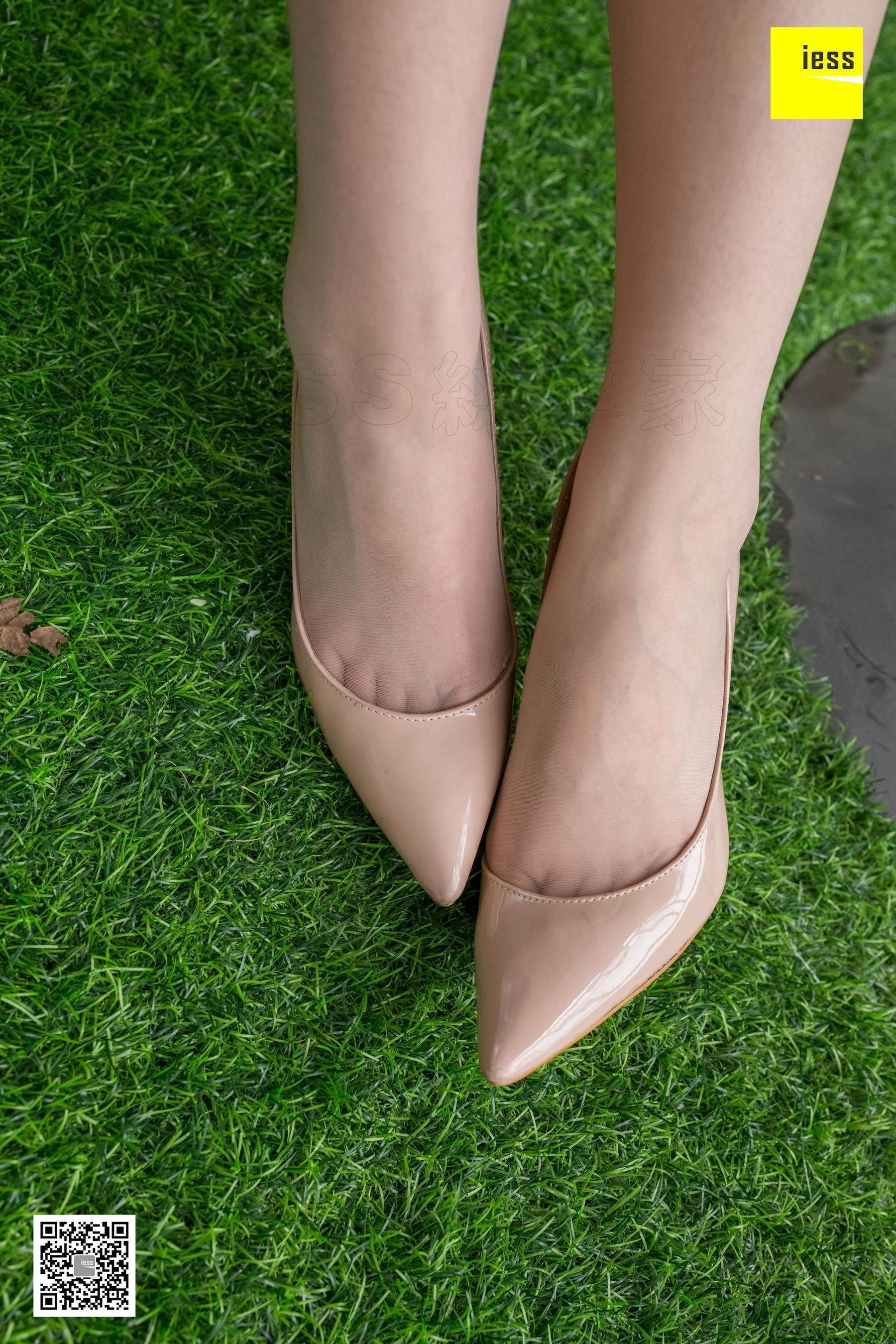 模特甜甜 《春意盎然的甜》丝足美脚 [异思趣向IESS] 写真集