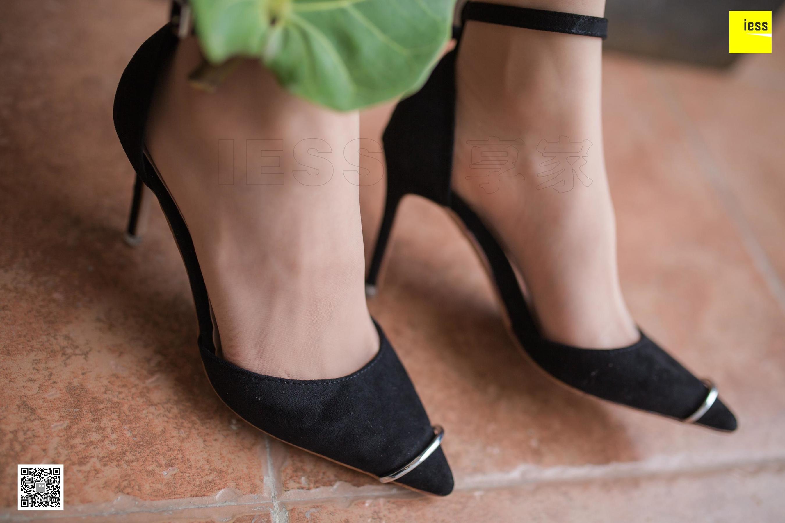 模特辣妈君君 《阅读时光》 [异思趣向IESS] 写真集