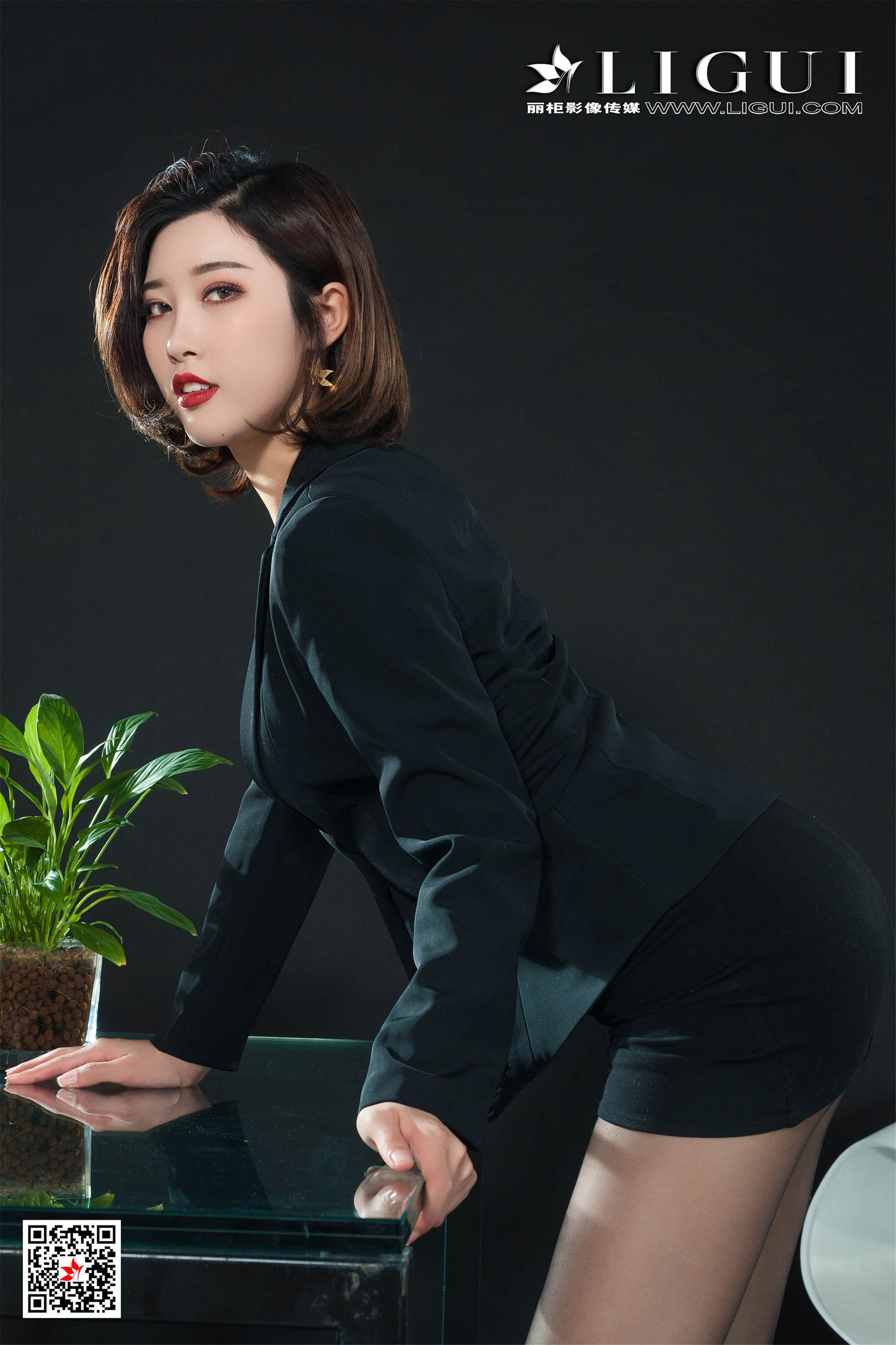 筱筱《黑丝诱人丝足》 [丽柜Ligui] 网络丽人 写真集