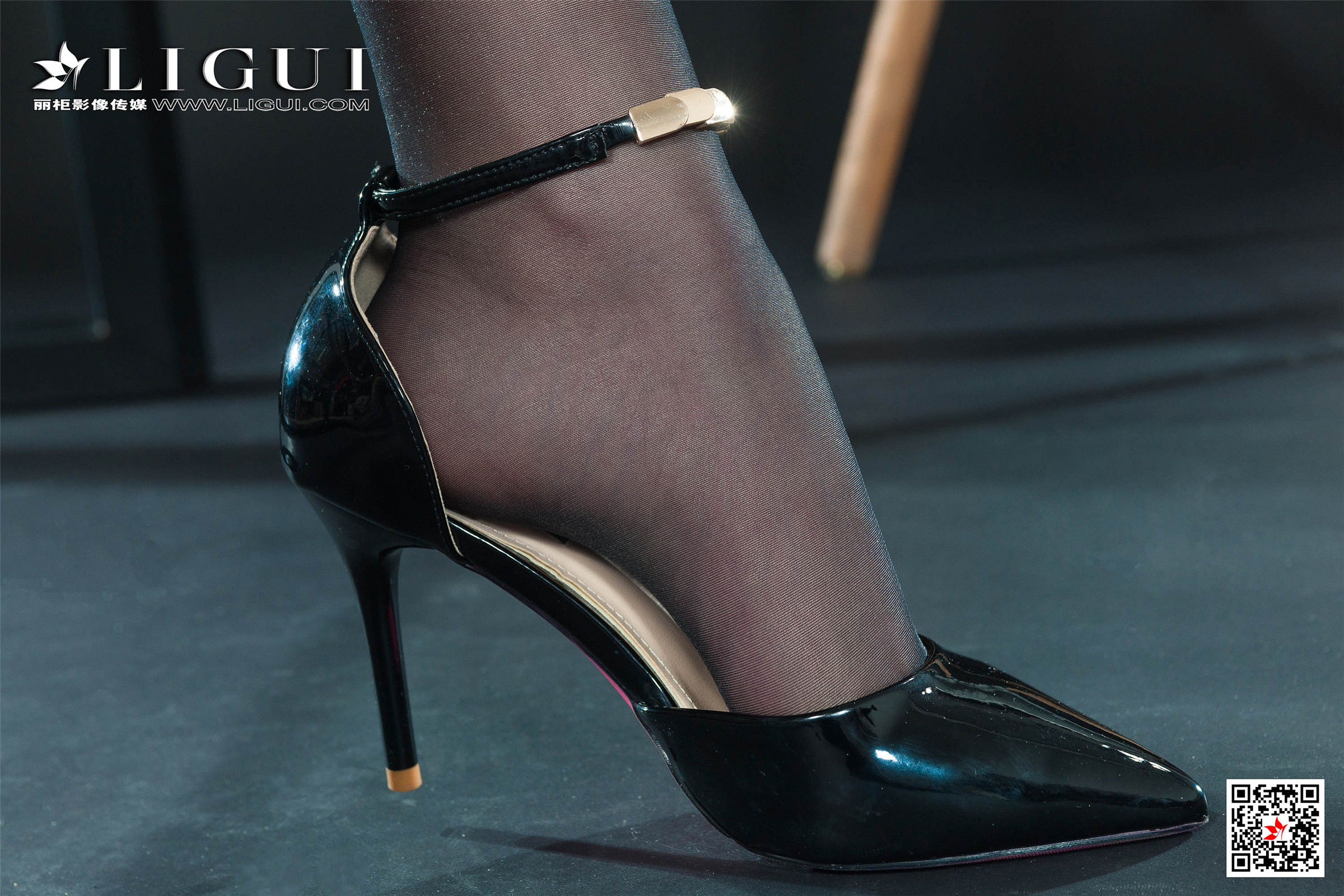 筱筱《黑丝诱人丝足》 [丽柜Ligui] 网络丽人 写真集