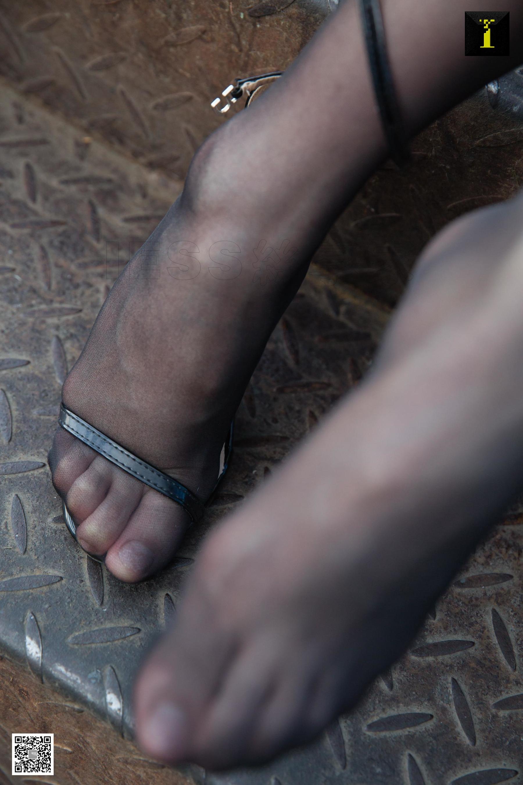 模特喵姐《喵姐教你穿一字凉鞋》 [异思趣向IESS] 美腿玉足写真集