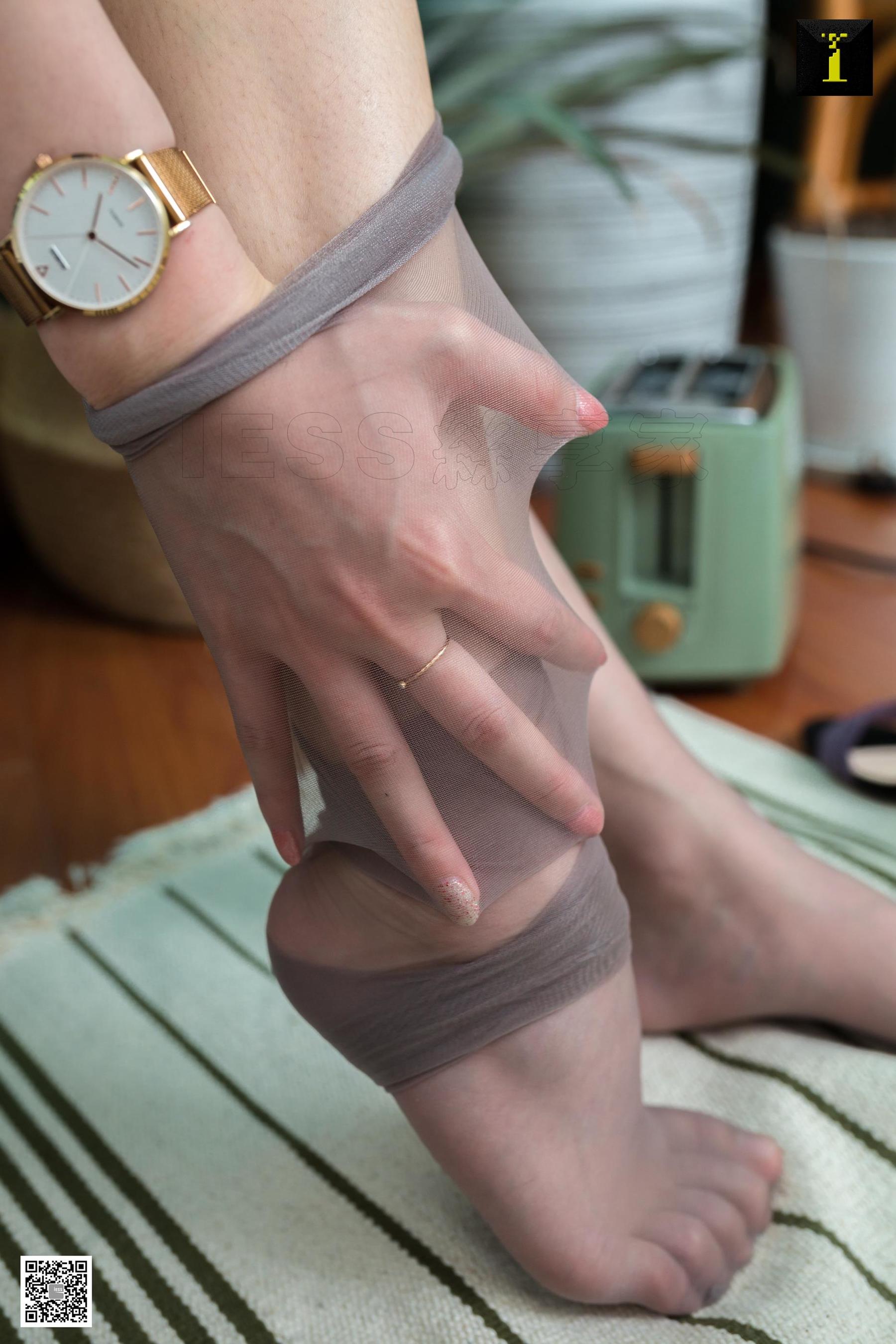 模特秋秋《秋姐文艺范儿》 [异思趣向IESS] 美腿丝足写真集