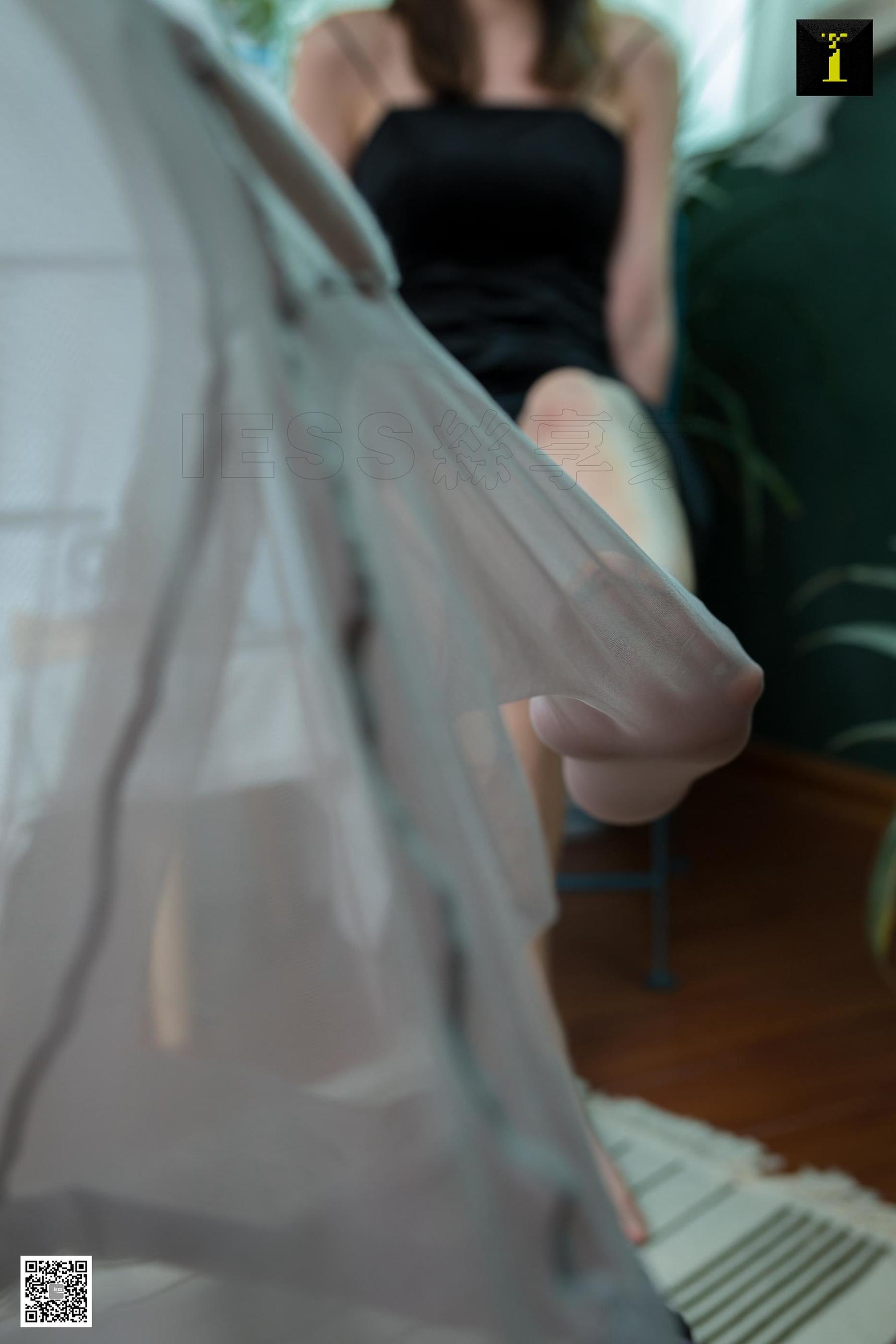 模特秋秋《秋姐文艺范儿》 [异思趣向IESS] 美腿丝足写真集