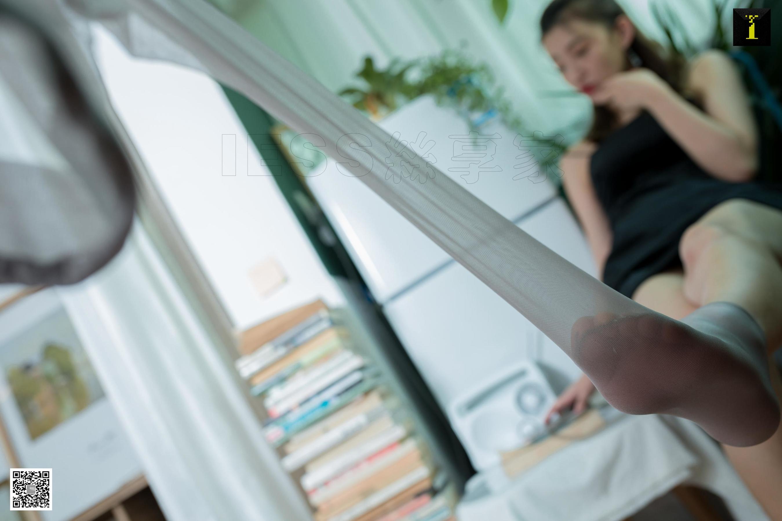 模特秋秋《秋姐文艺范儿》 [异思趣向IESS] 美腿丝足写真集