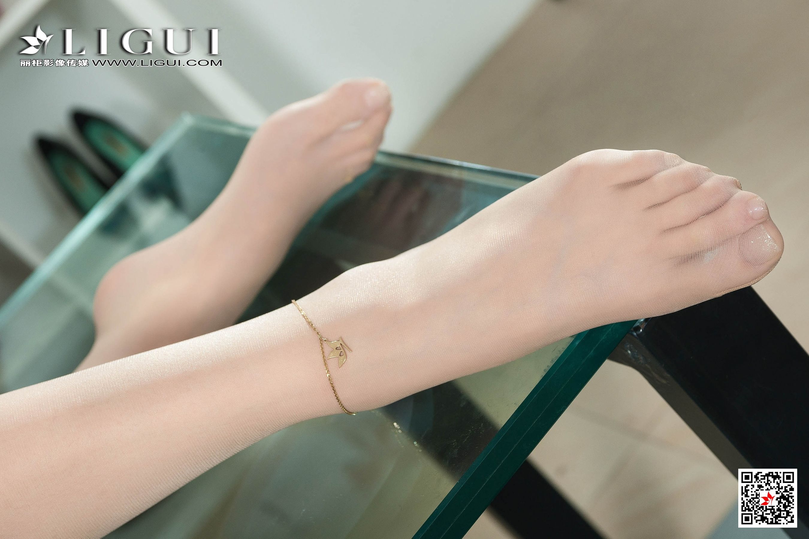 腿模鸭鸭《OL美腿丝足》 [丽柜Ligui] 写真集