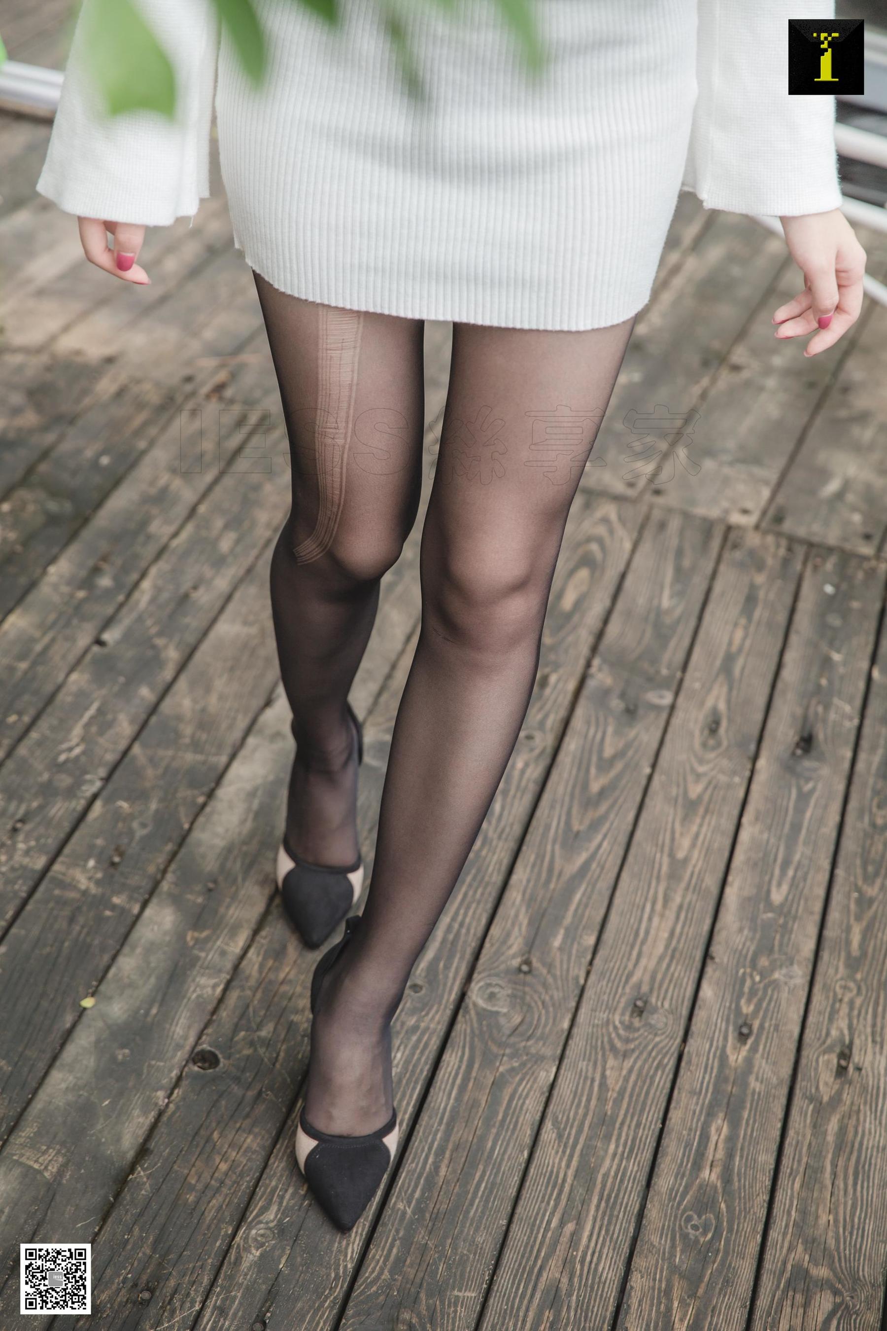 腿模七七 《七七的户外撕撕》 [异思趣向IESS] 写真集