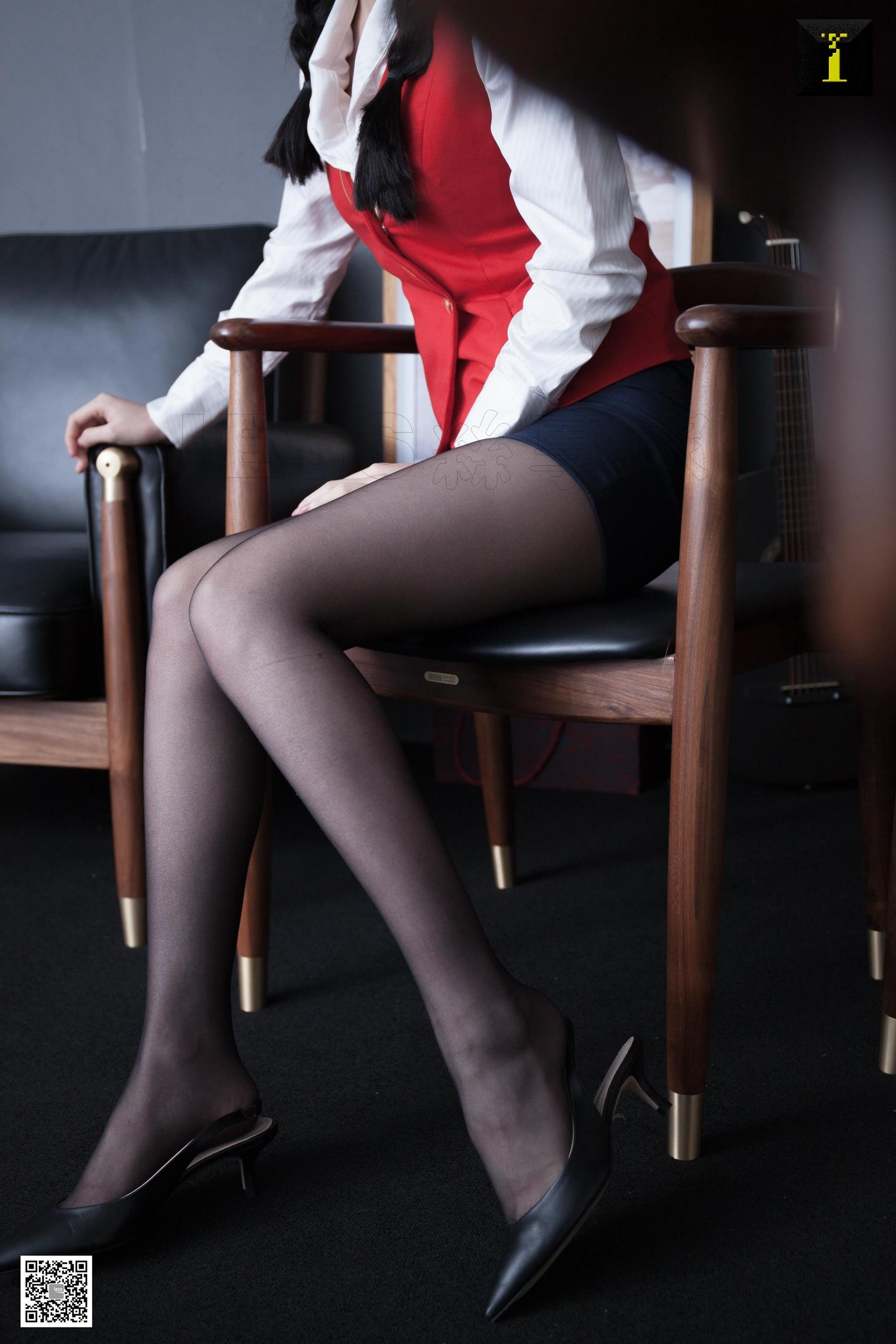 腿模喵姐 《萌系喵姐的职业装》 [异思趣向IESS] 写真集