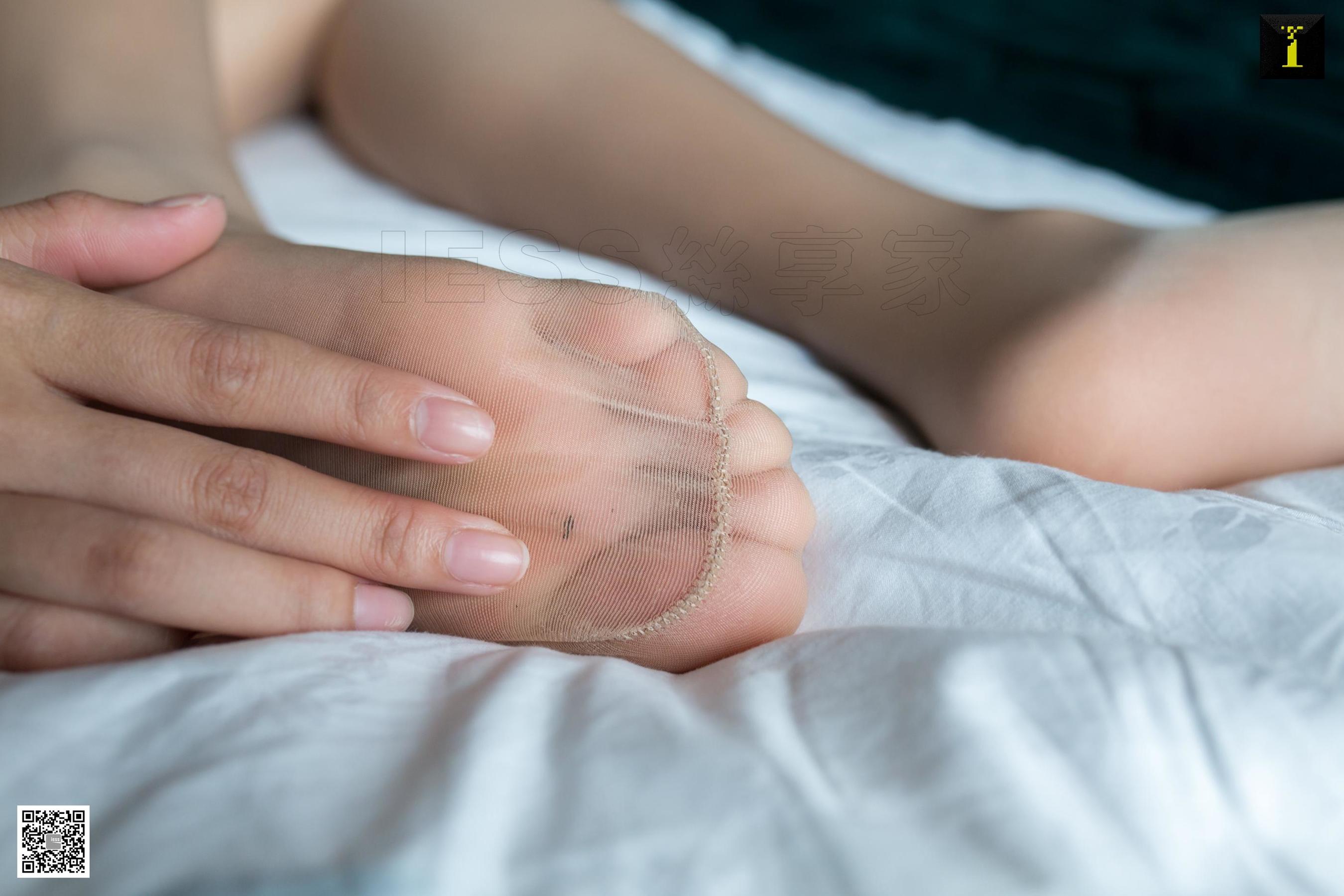 模特婉萍 《爱吃零食的婉萍》 [异思趣向IESS] 写真集