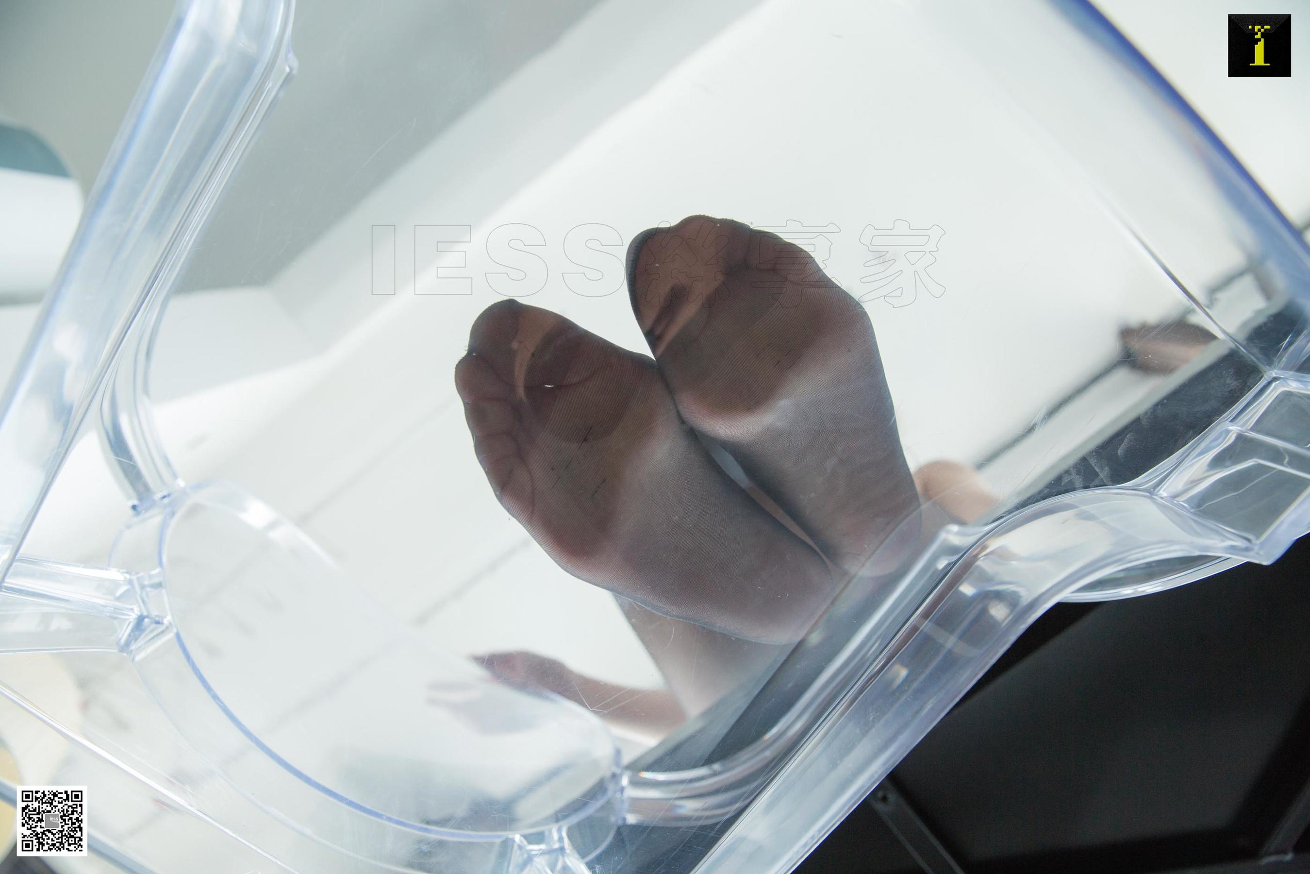 模特小羽 《羞涩的兔兔》 [异思趣向IESS] 写真集