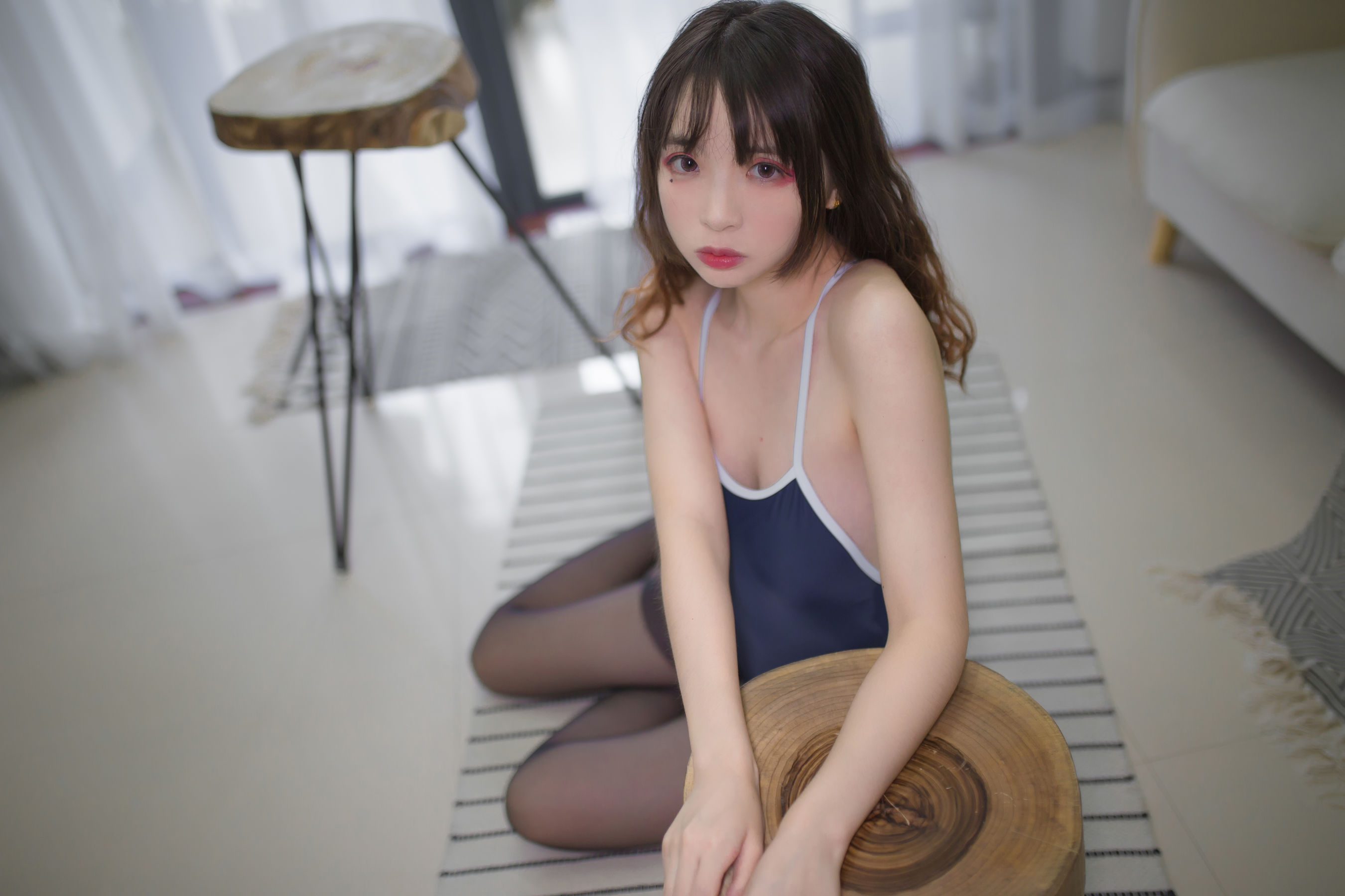 疯猫ss《丝袜狂想曲(透)》 [萝莉COS] 写真集