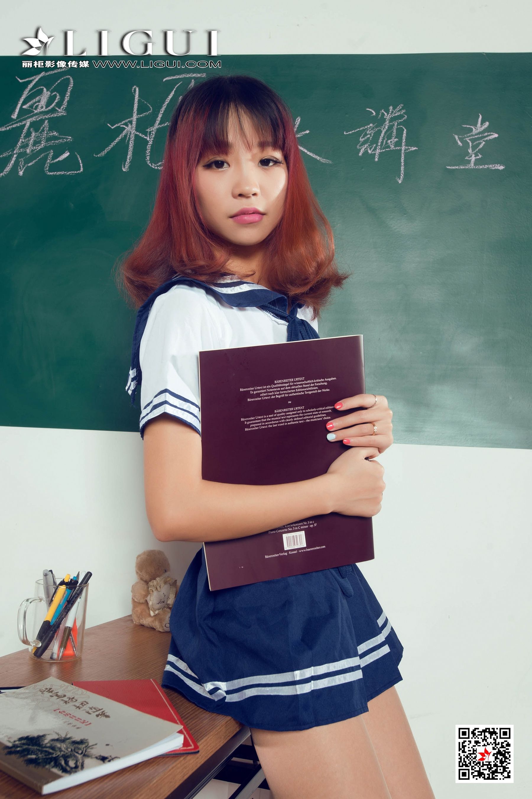 腿模ALAN《教室丝足高跟》 [丽柜Ligui] 写真集