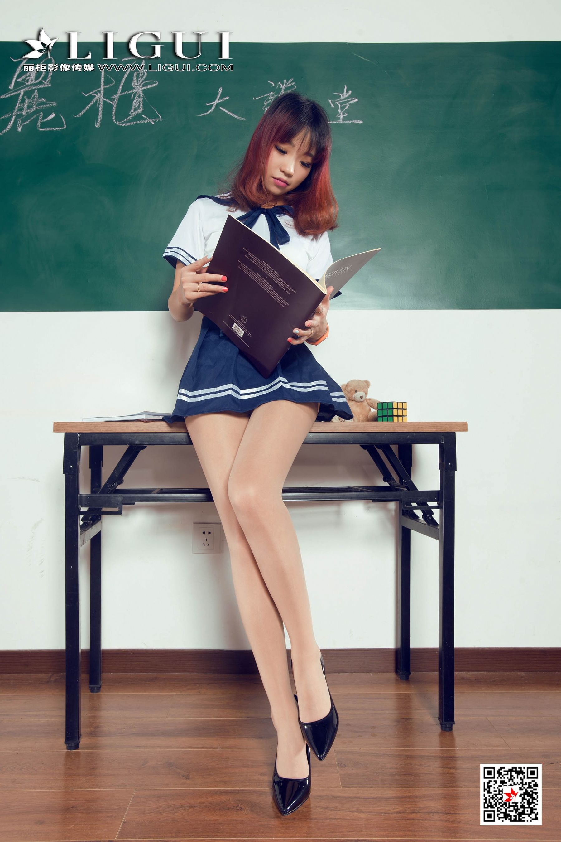 腿模ALAN《教室丝足高跟》 [丽柜Ligui] 写真集