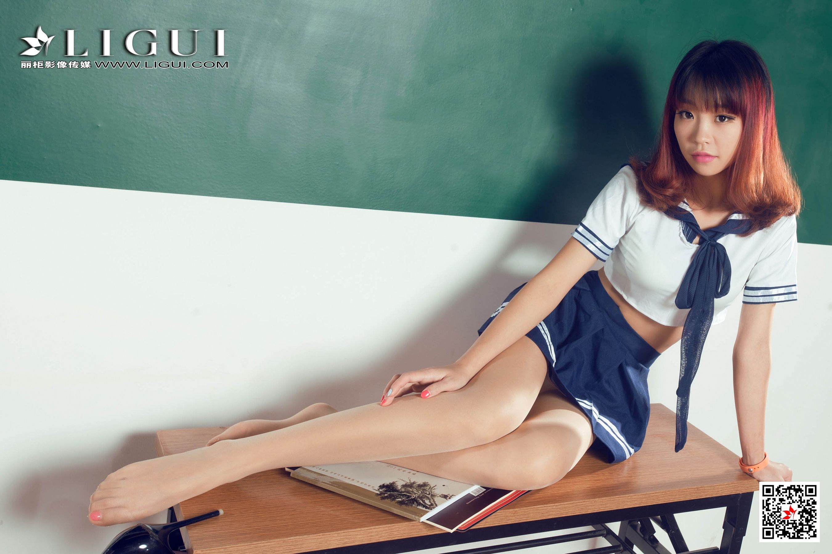 腿模ALAN《教室丝足高跟》 [丽柜Ligui] 写真集