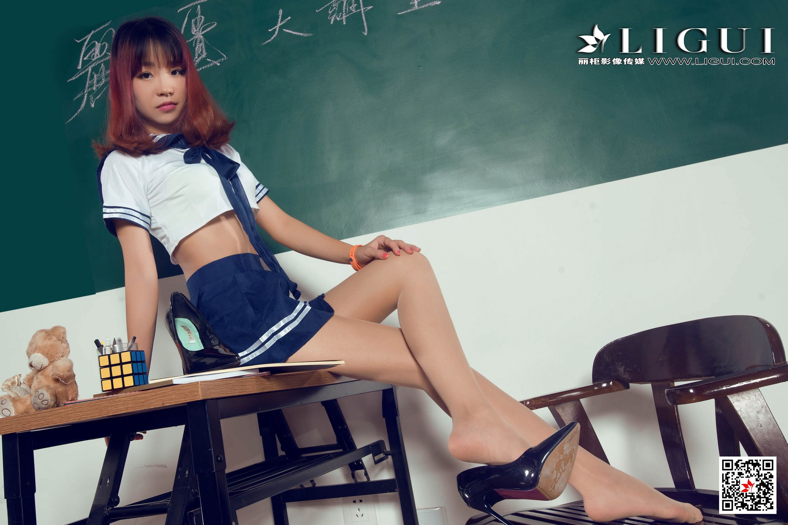 腿模ALAN《教室丝足高跟》 [丽柜Ligui] 写真集