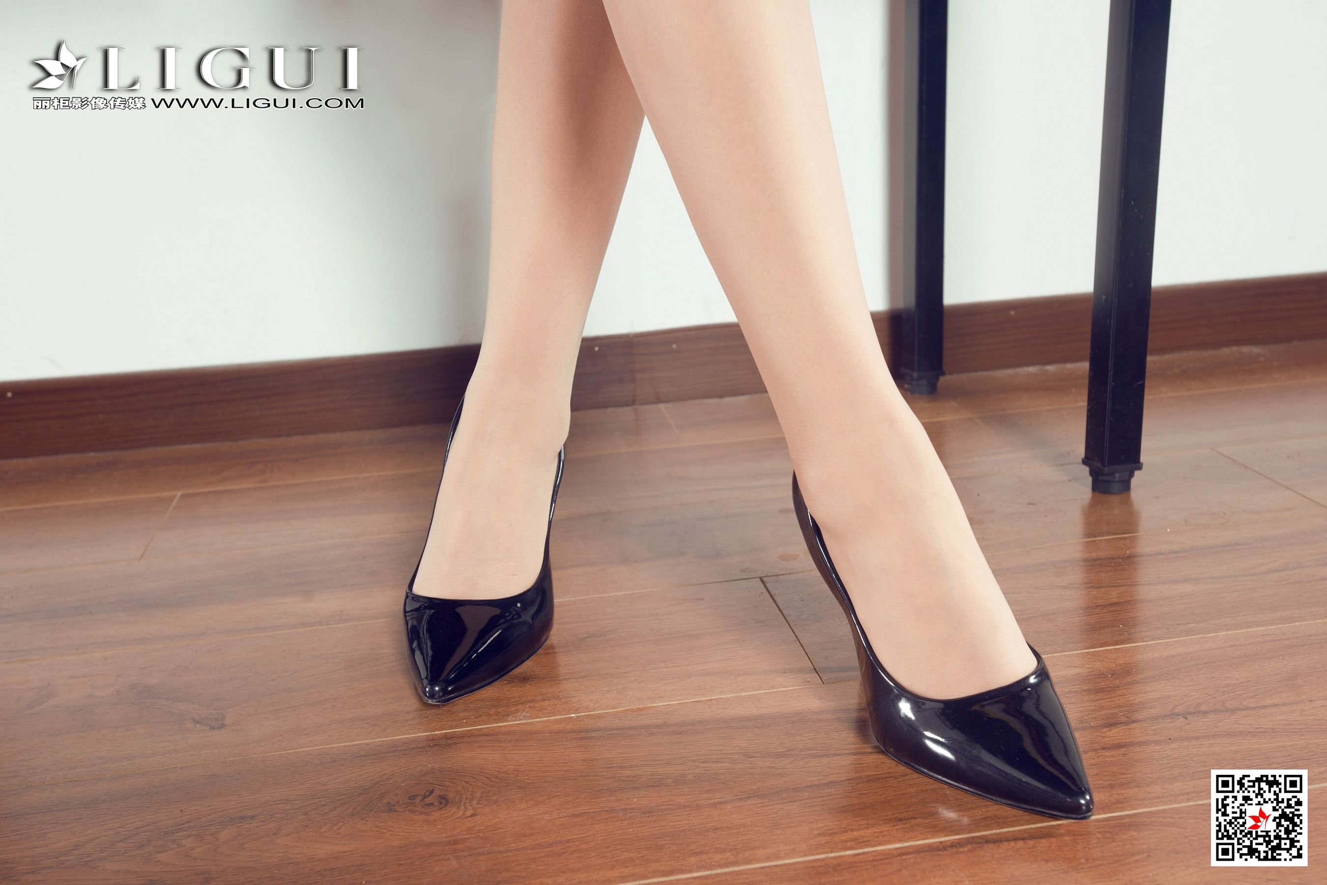 腿模ALAN《教室丝足高跟》 [丽柜Ligui] 写真集
