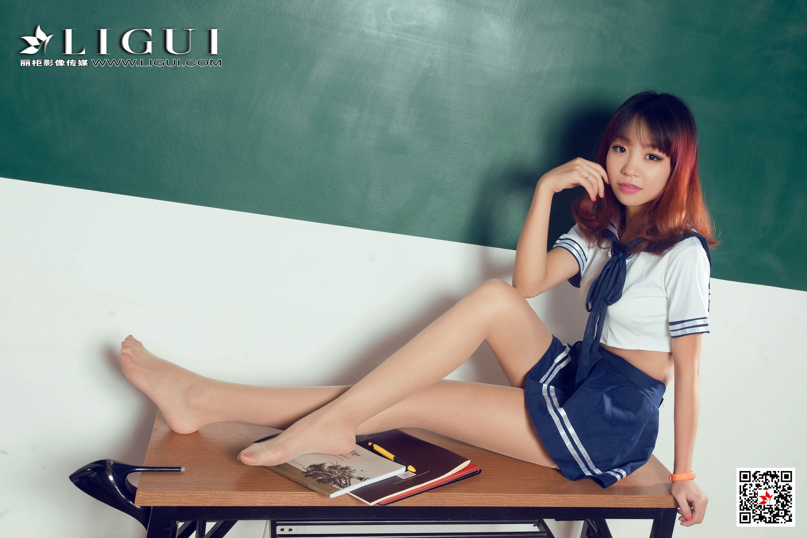 腿模ALAN《教室丝足高跟》 [丽柜Ligui] 写真集