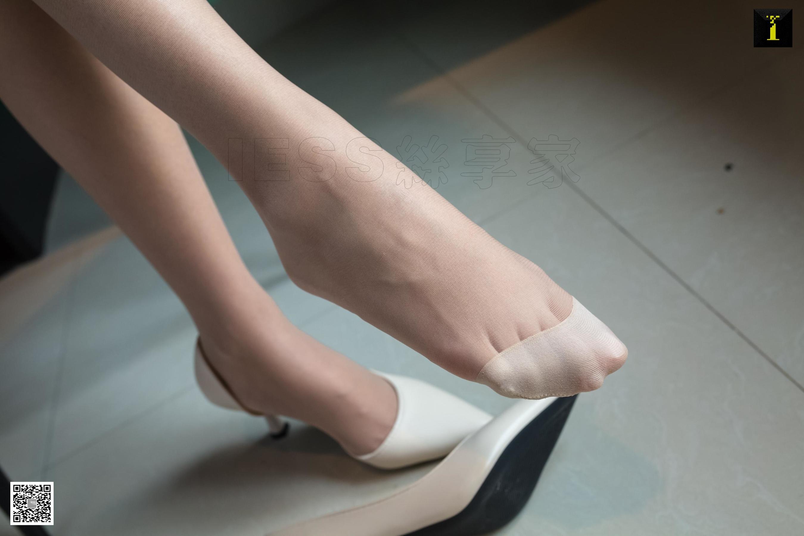 模特婉萍《婉萍的趾尖之花》[异思趣向IESS] 丝足写真集