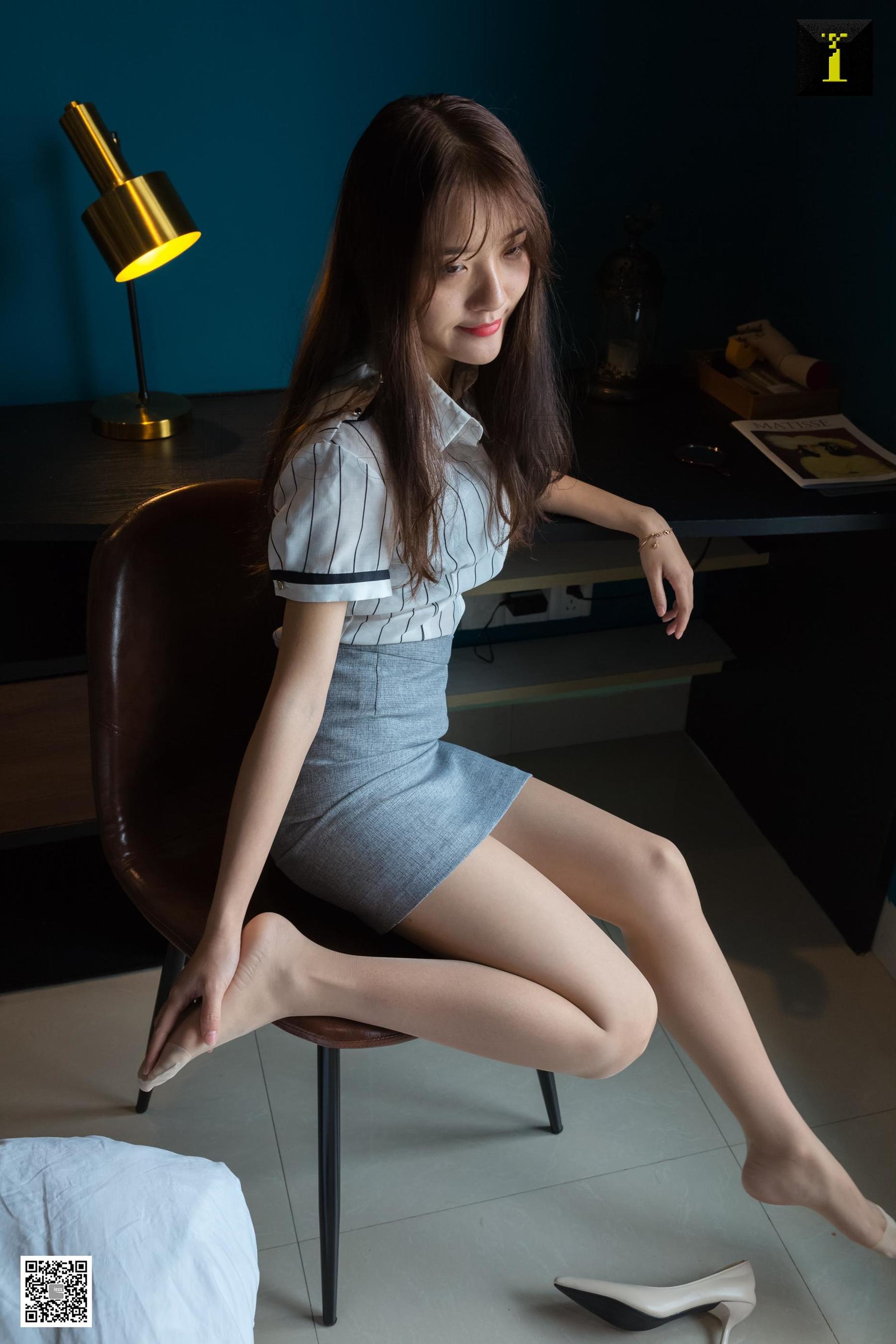 模特婉萍《婉萍的趾尖之花》[异思趣向IESS] 丝足写真集