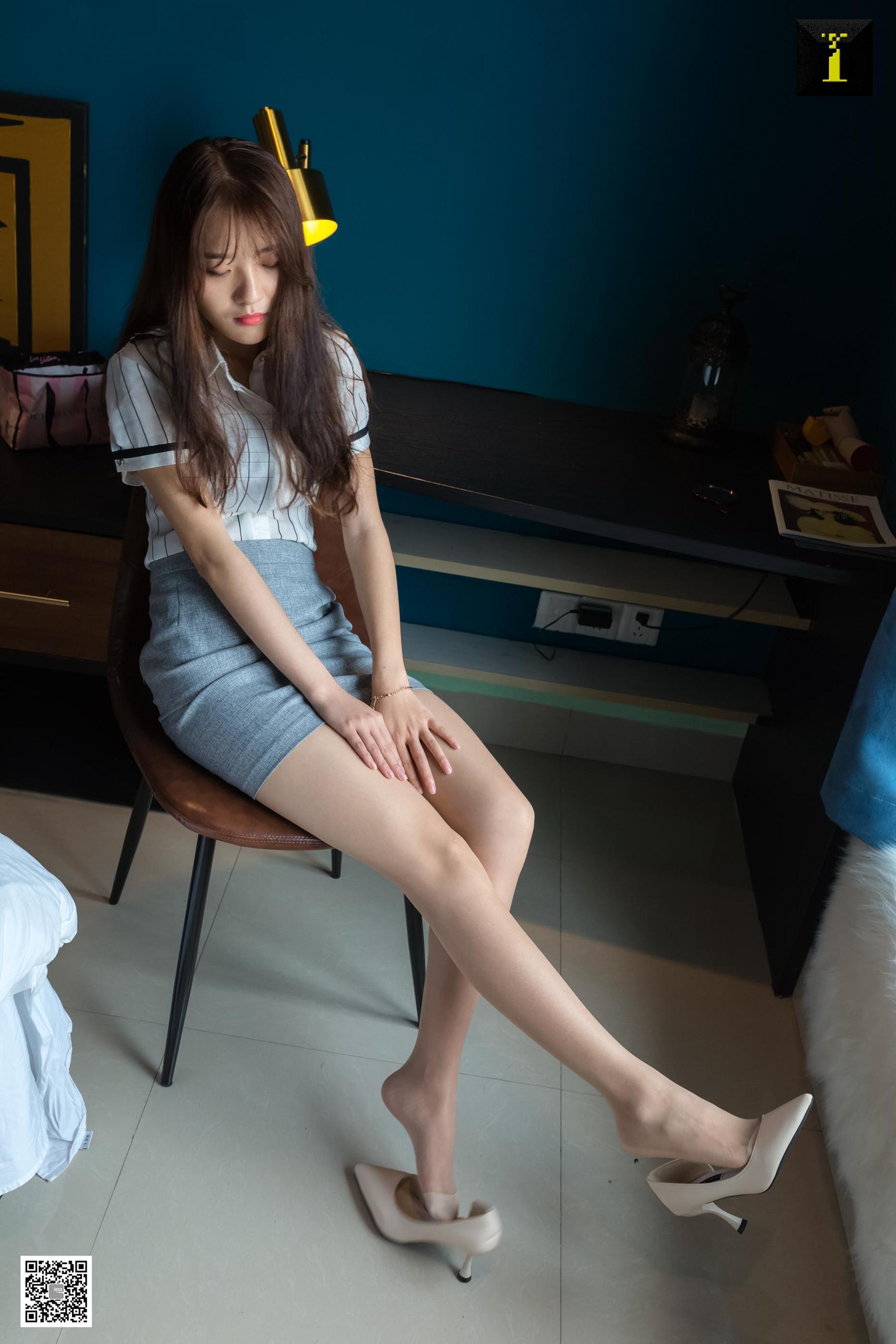 模特婉萍《婉萍的趾尖之花》[异思趣向IESS] 丝足写真集