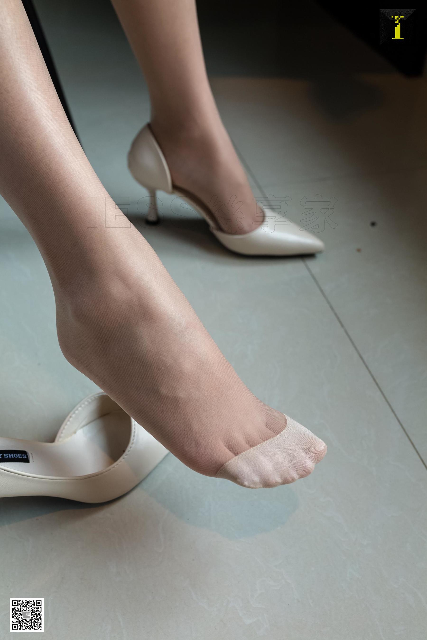 模特婉萍《婉萍的趾尖之花》[异思趣向IESS] 丝足写真集