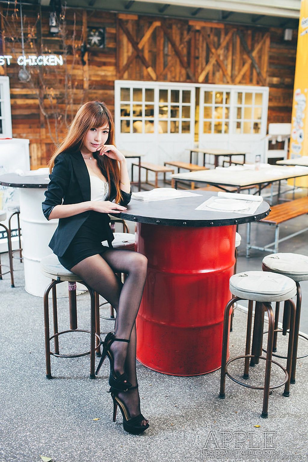 张闵净《街拍黑丝OL女神》 [台湾女神] 写真集