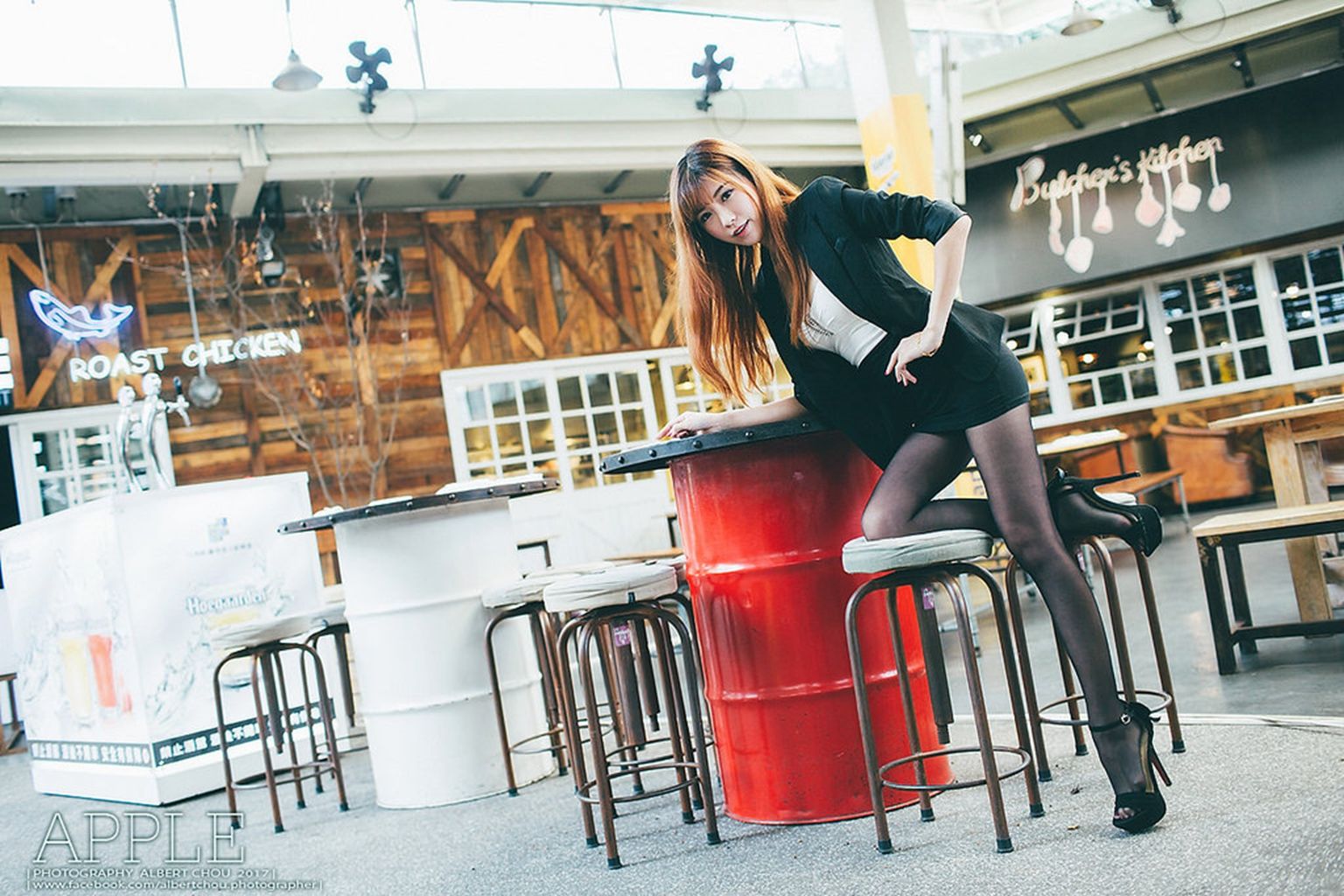 张闵净《街拍黑丝OL女神》 [台湾女神] 写真集