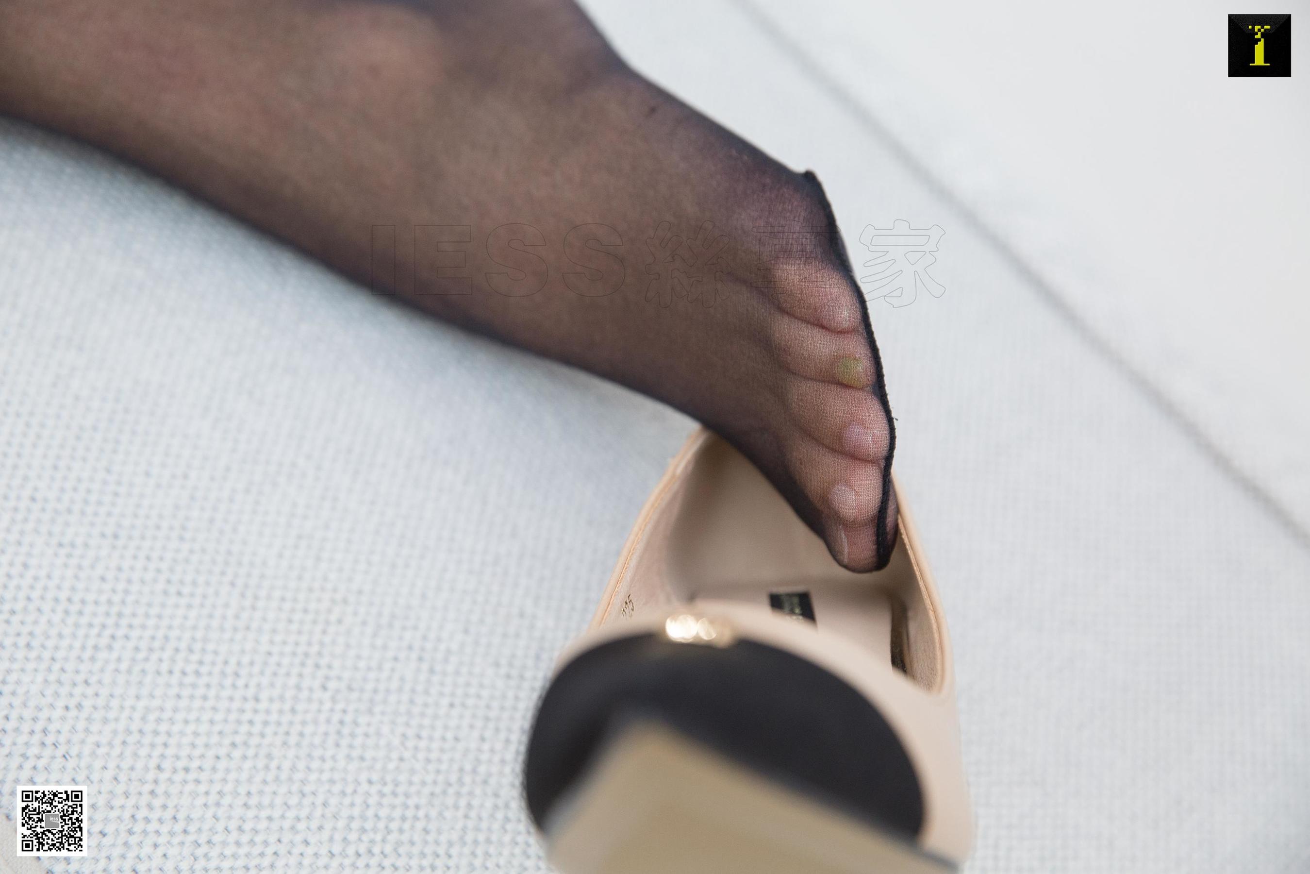 模特婉萍 《婉萍下班换袜》 [异思趣向IESS] 写真集