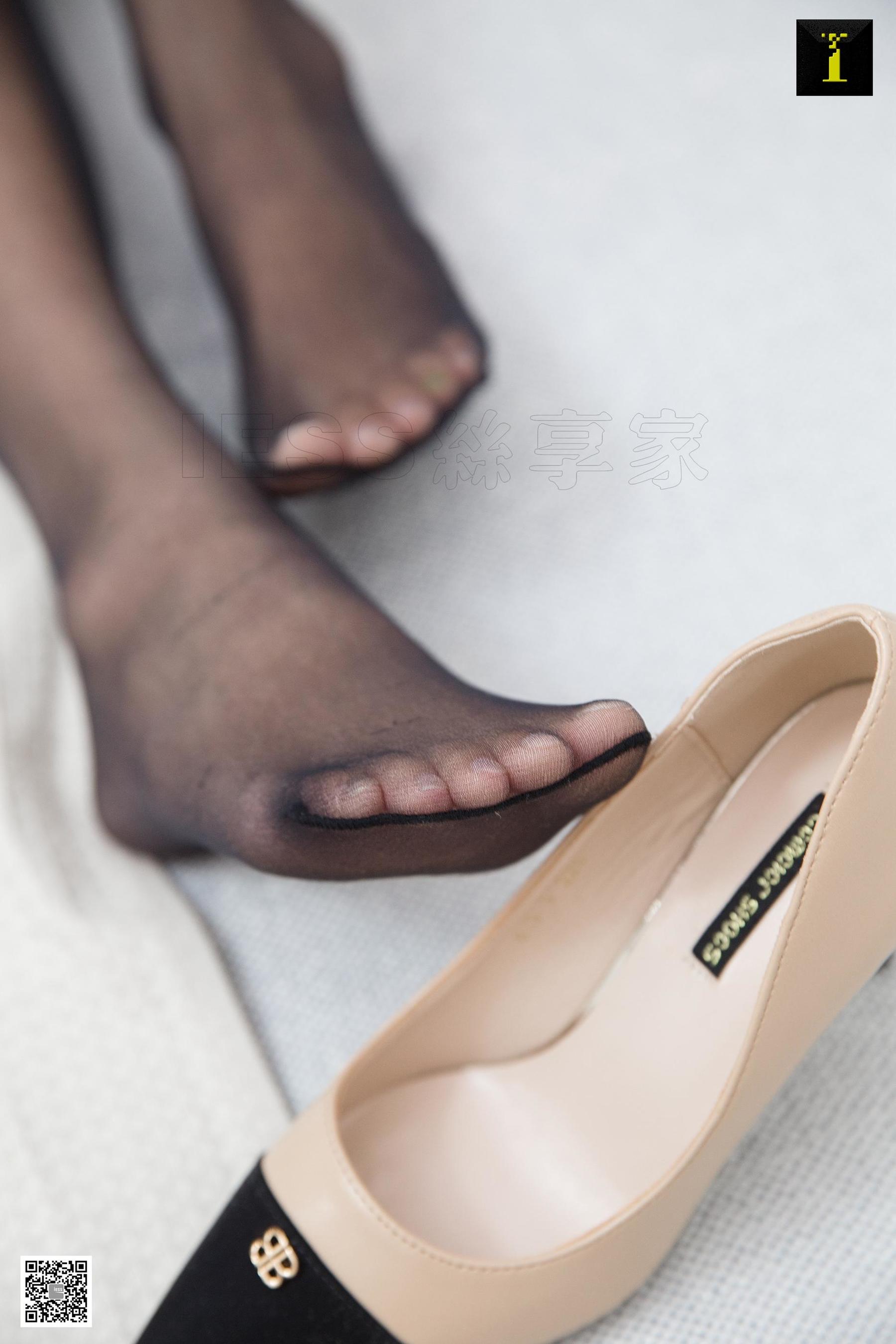 模特婉萍 《婉萍下班换袜》 [异思趣向IESS] 写真集