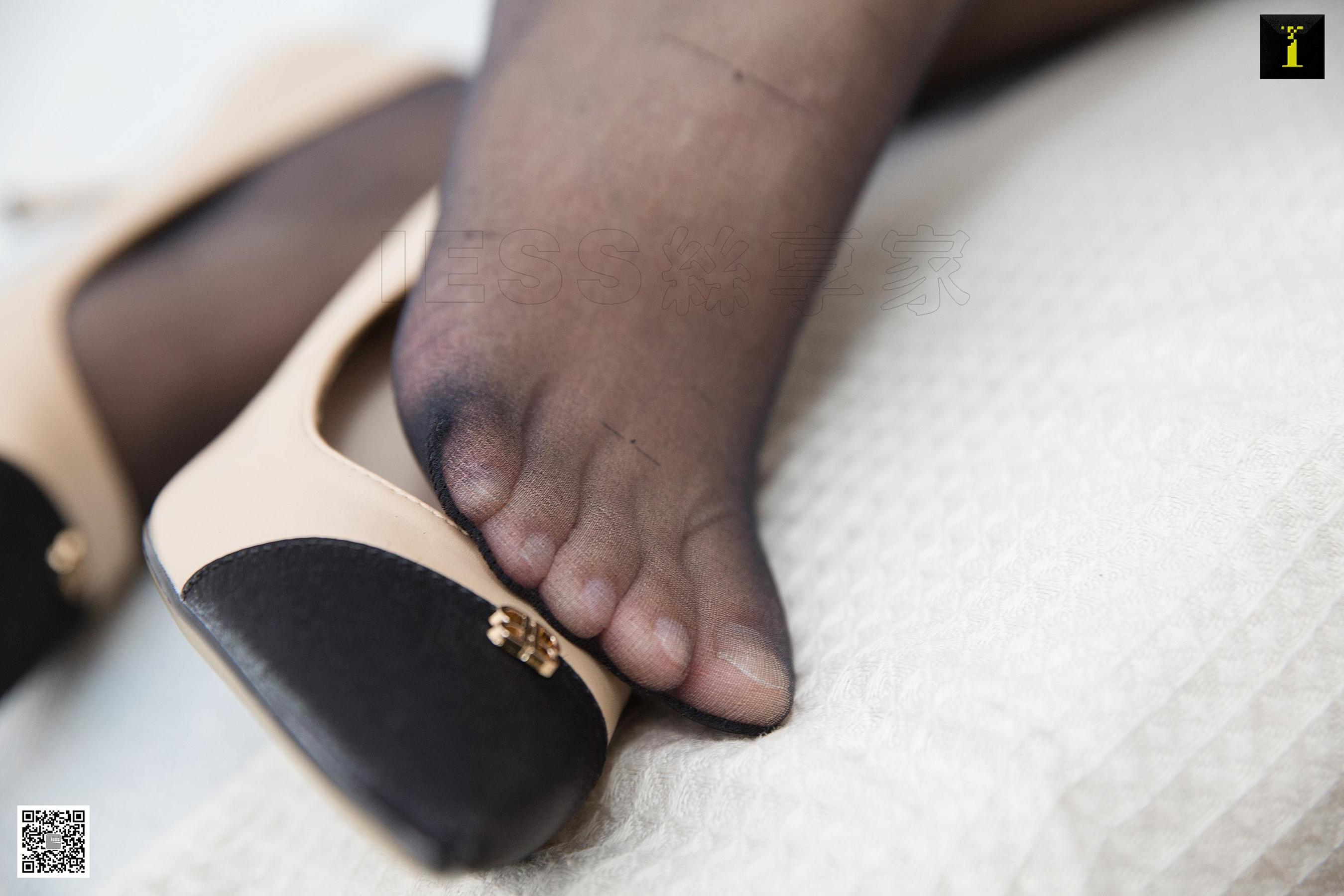 模特婉萍 《婉萍下班换袜》 [异思趣向IESS] 写真集