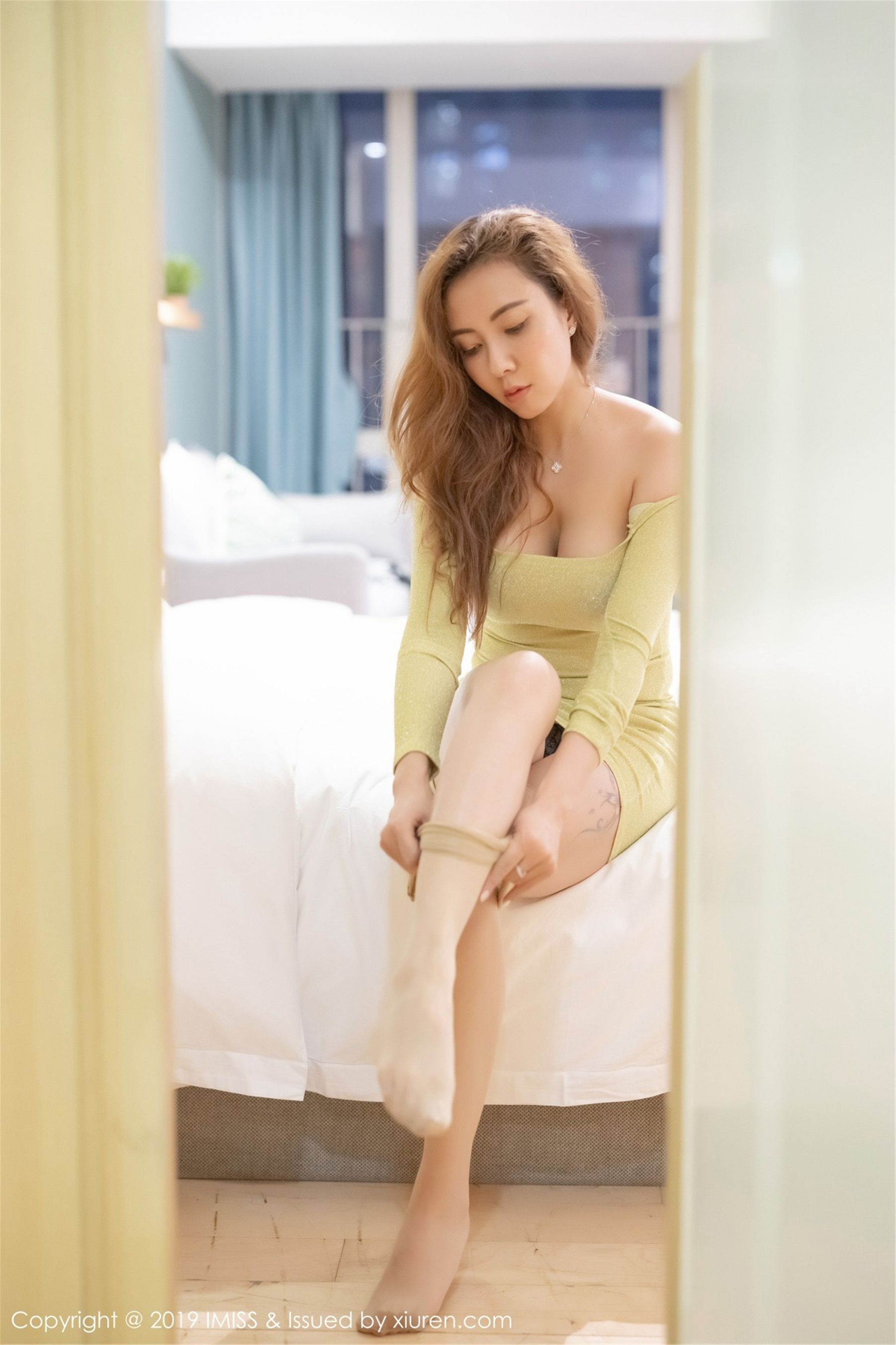 果儿Victoria《肉色丝袜美腿极致诱惑销魂》 [爱蜜社IMiss] Vol.347 写真集