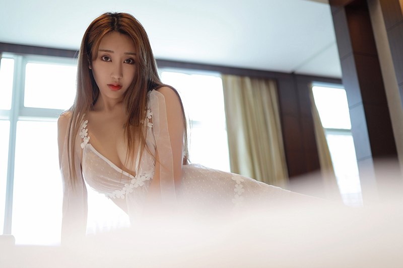 热情熟女奈美蕾丝睡衣撩动你心弦