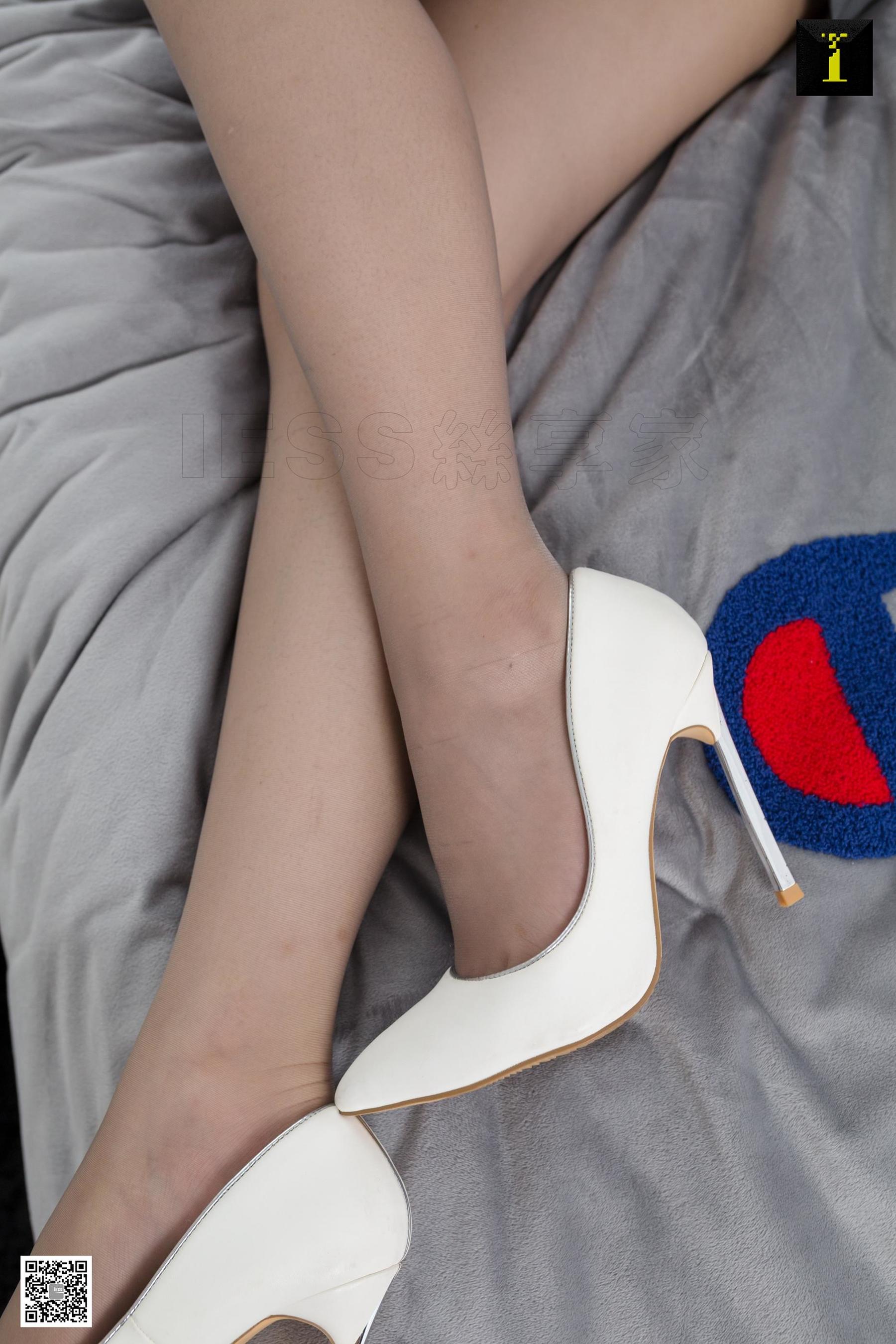 模特糖糖 《表白知性美糖糖》 [IESS] 美腿丝足写真集