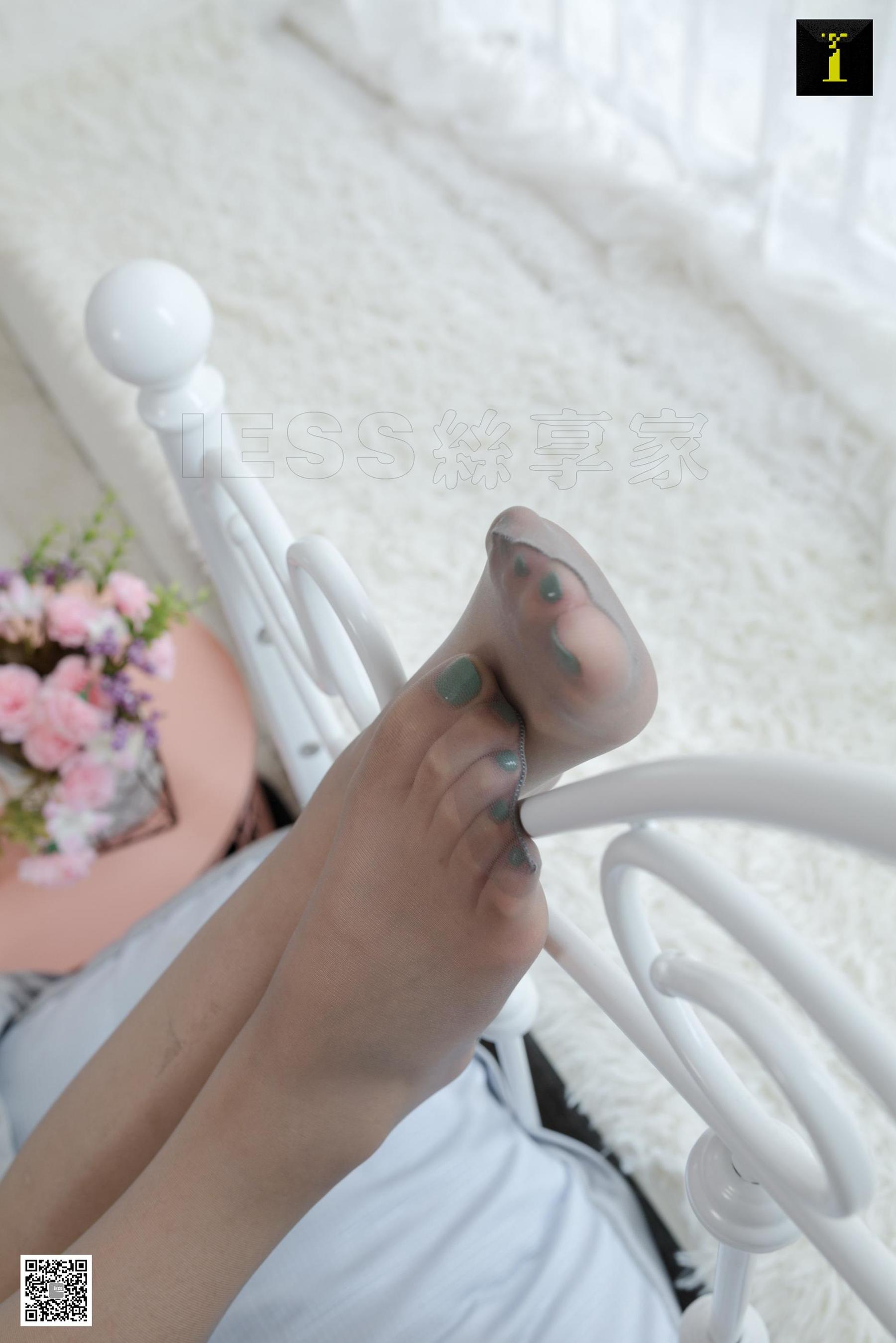 模特糖糖 《表白知性美糖糖》 [IESS] 美腿丝足写真集