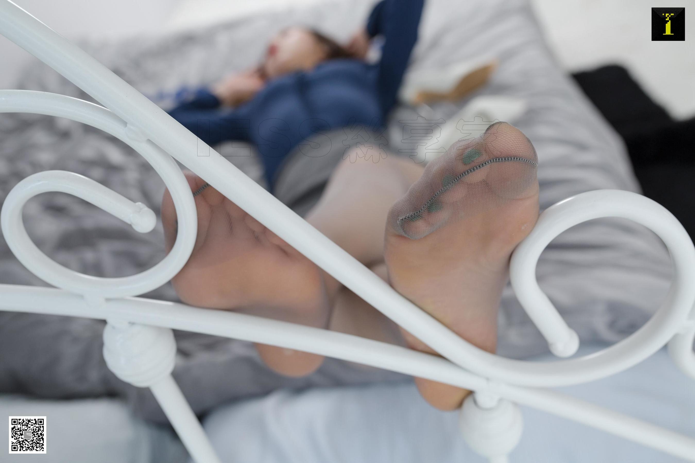 模特糖糖 《表白知性美糖糖》 [IESS] 美腿丝足写真集