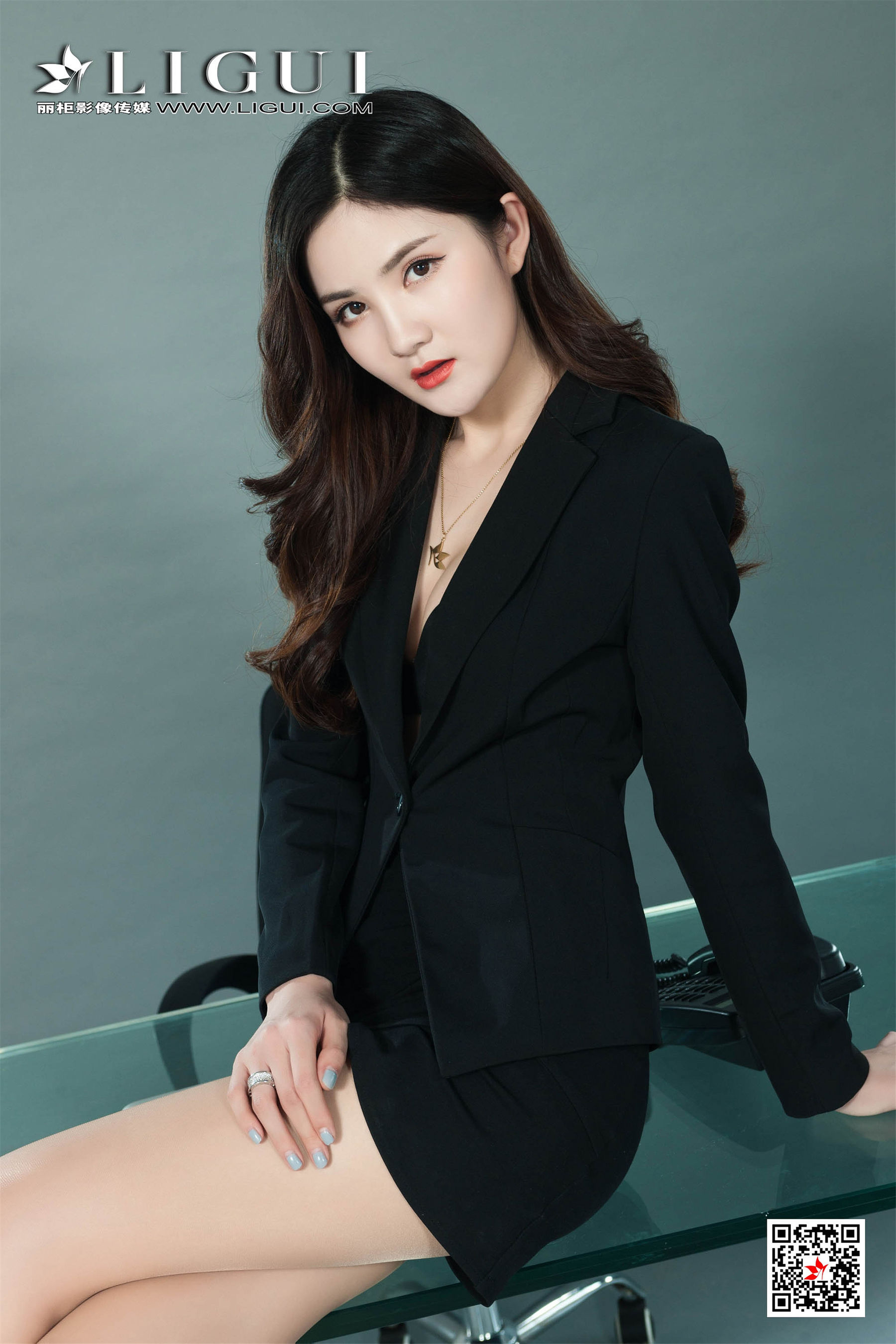 Model 安妮《白领OL丝足》 [丽柜LIGUI] 网络丽人 写真集