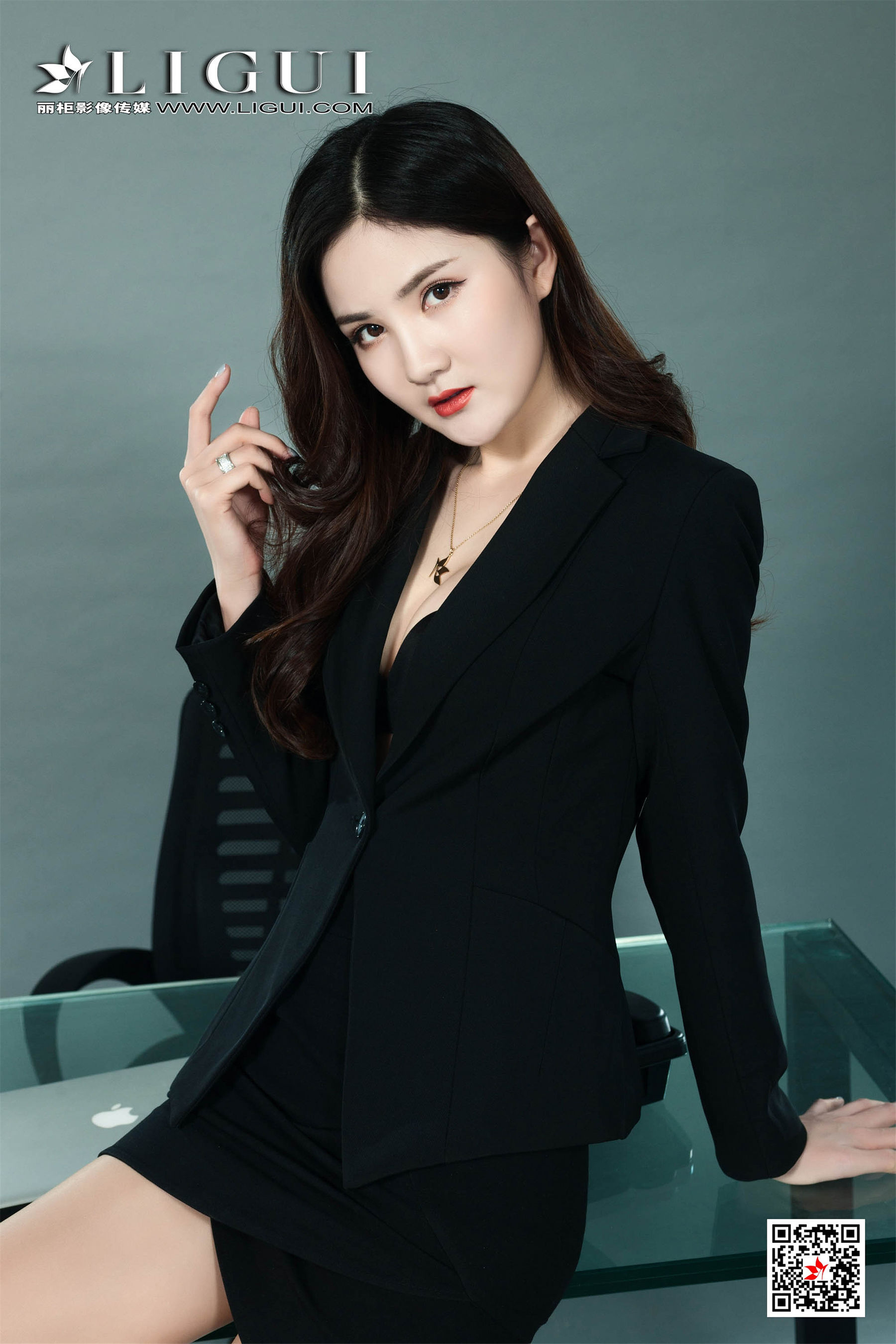 Model 安妮《白领OL丝足》 [丽柜LIGUI] 网络丽人 写真集