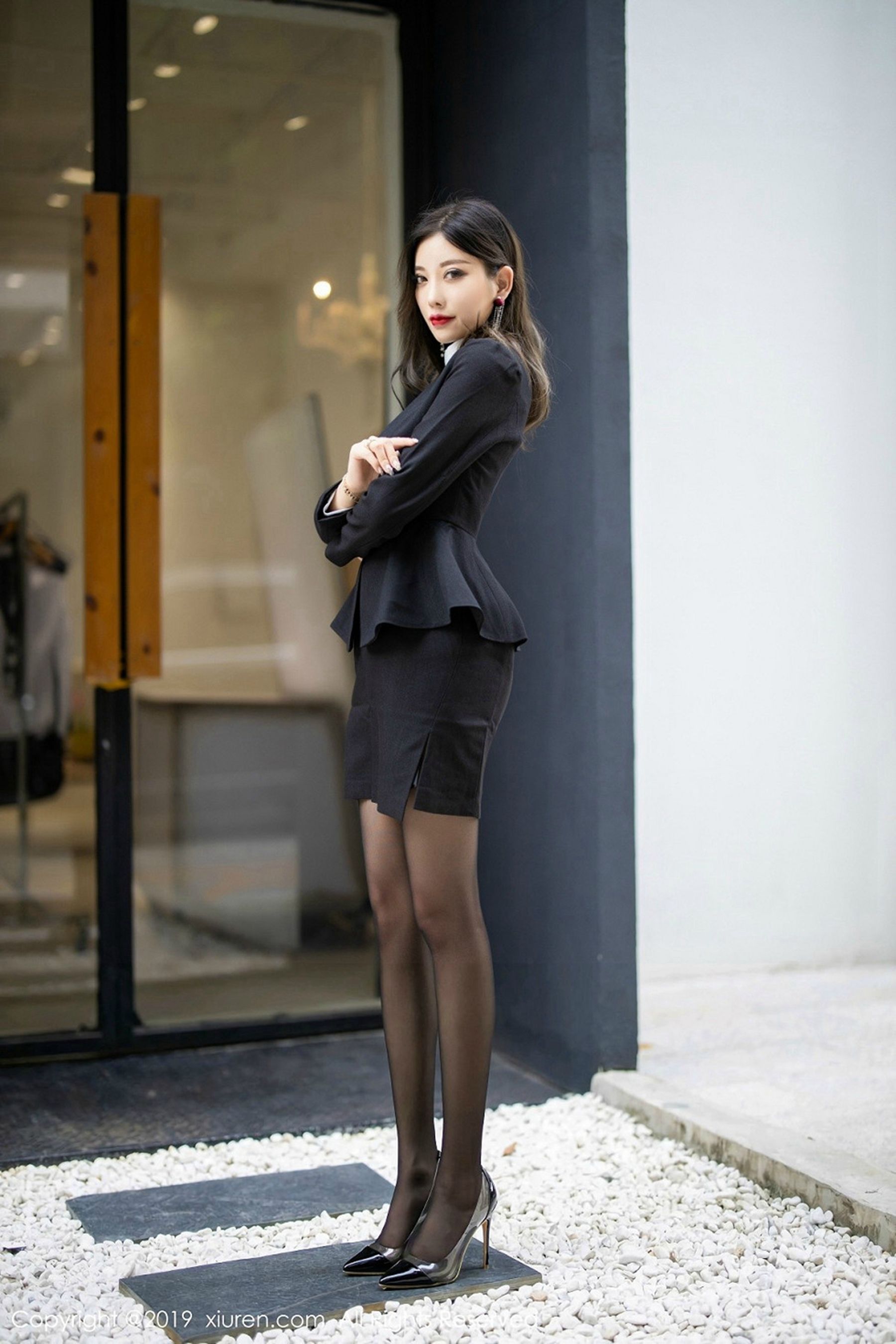 杨晨晨sugar《秘书黑丝服饰装扮》 [秀人XIUREN] No.1616 写真集