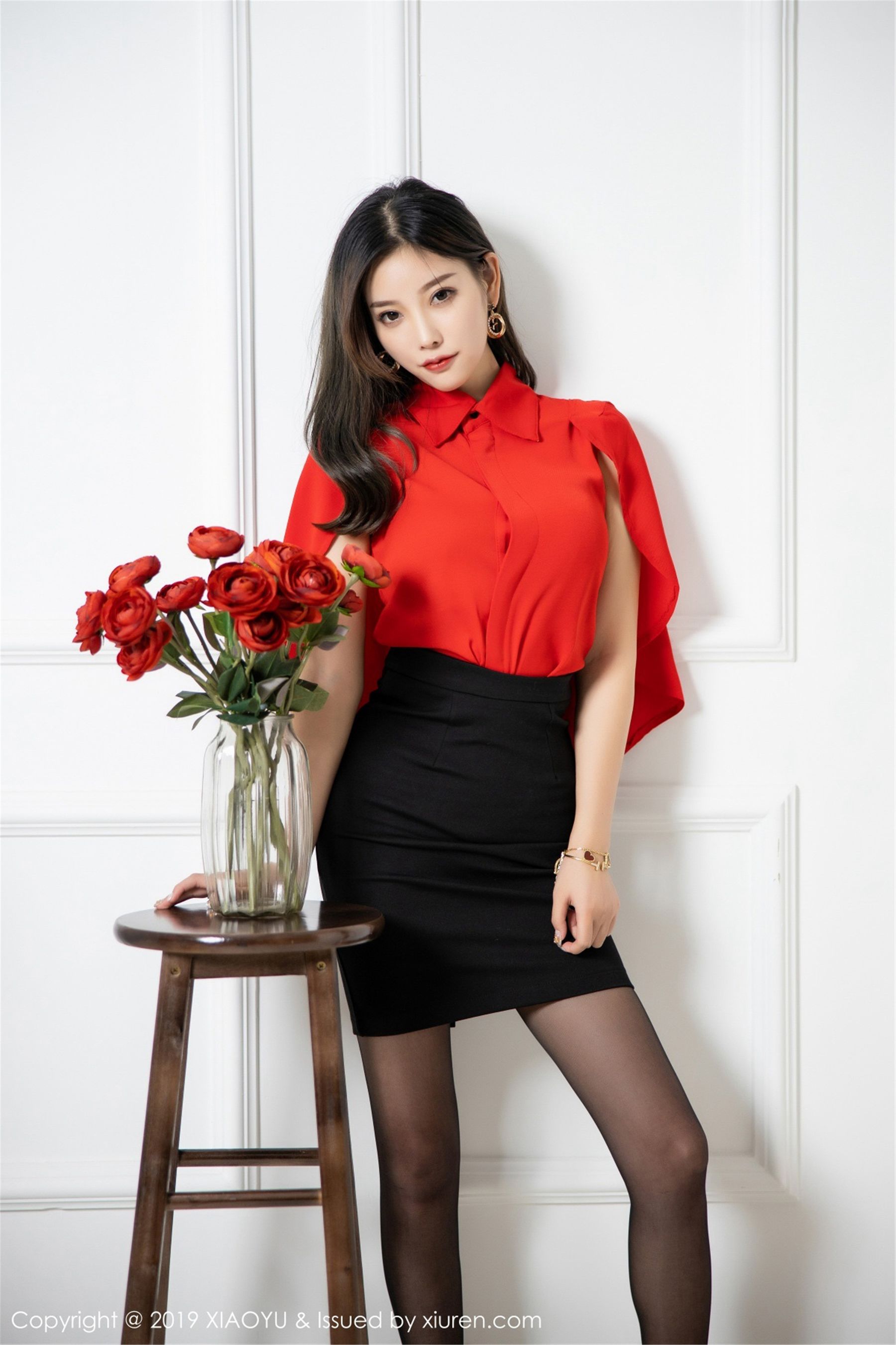 杨晨晨sugar《灵动销魂的黑丝美腿魅惑》 [语画界XIAOYU] Vol.119 写真集