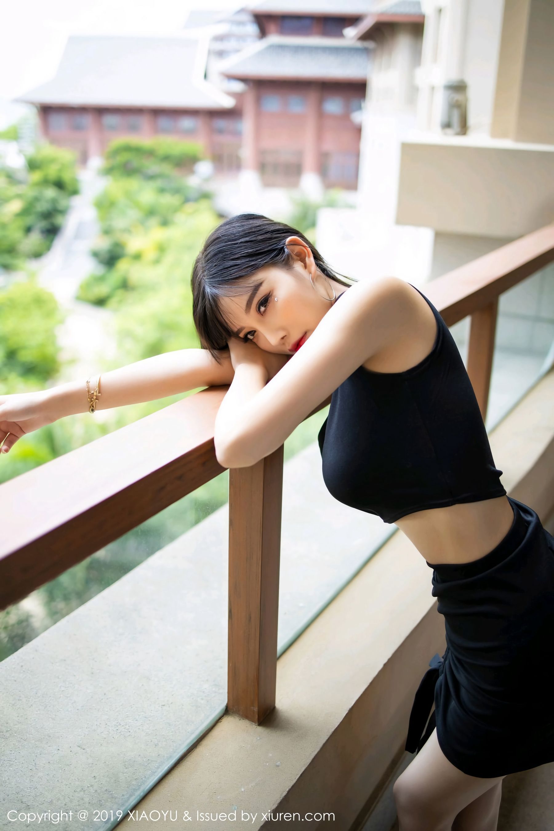 杨晨晨sugar《黑丝内衣的魅惑与丝袜的朦胧诱惑》 [语画界XIAOYU] Vol.134 写真集