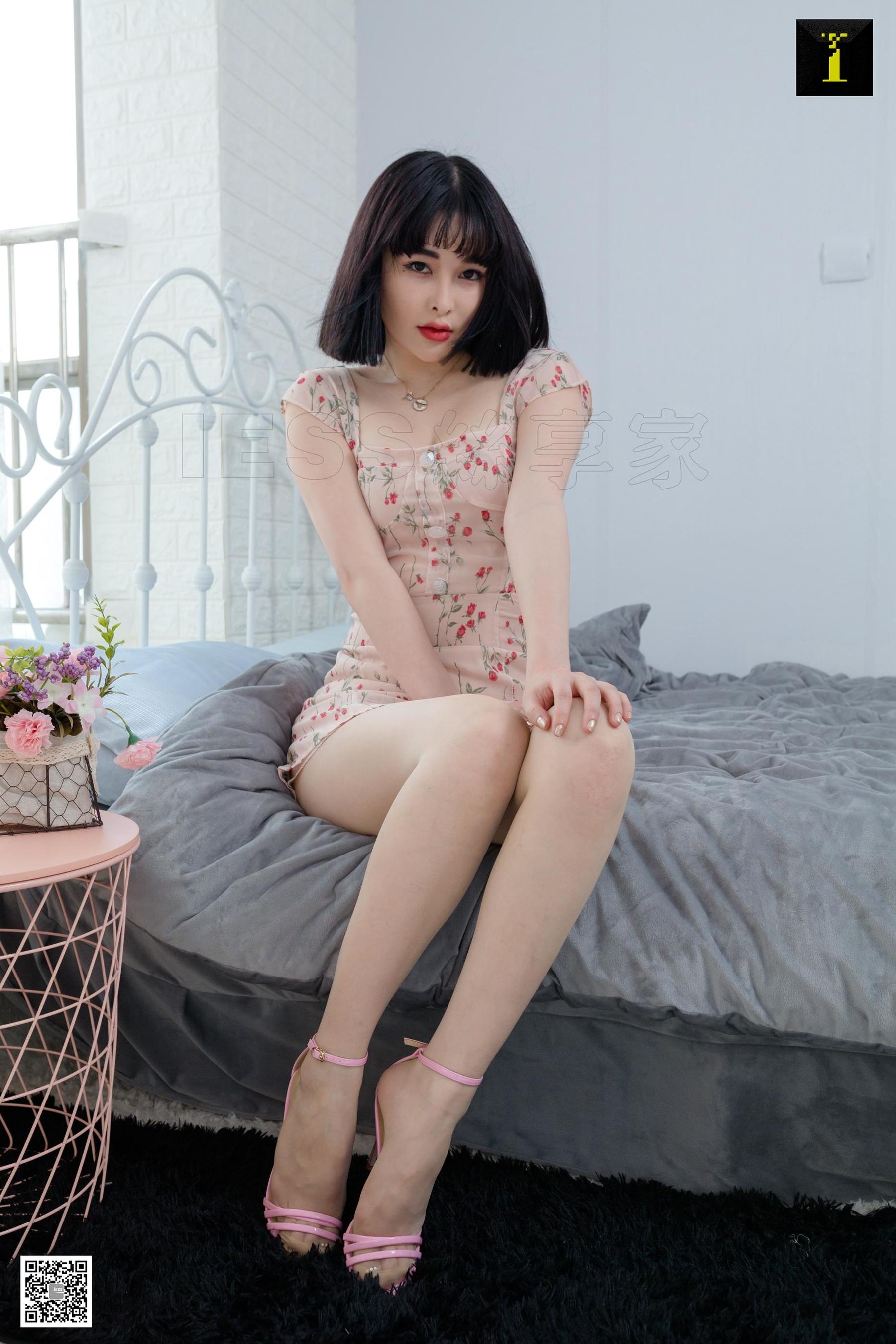 喵姐 《粉红色的喵》 [IESS一千零一夜] 美腿丝足写真集