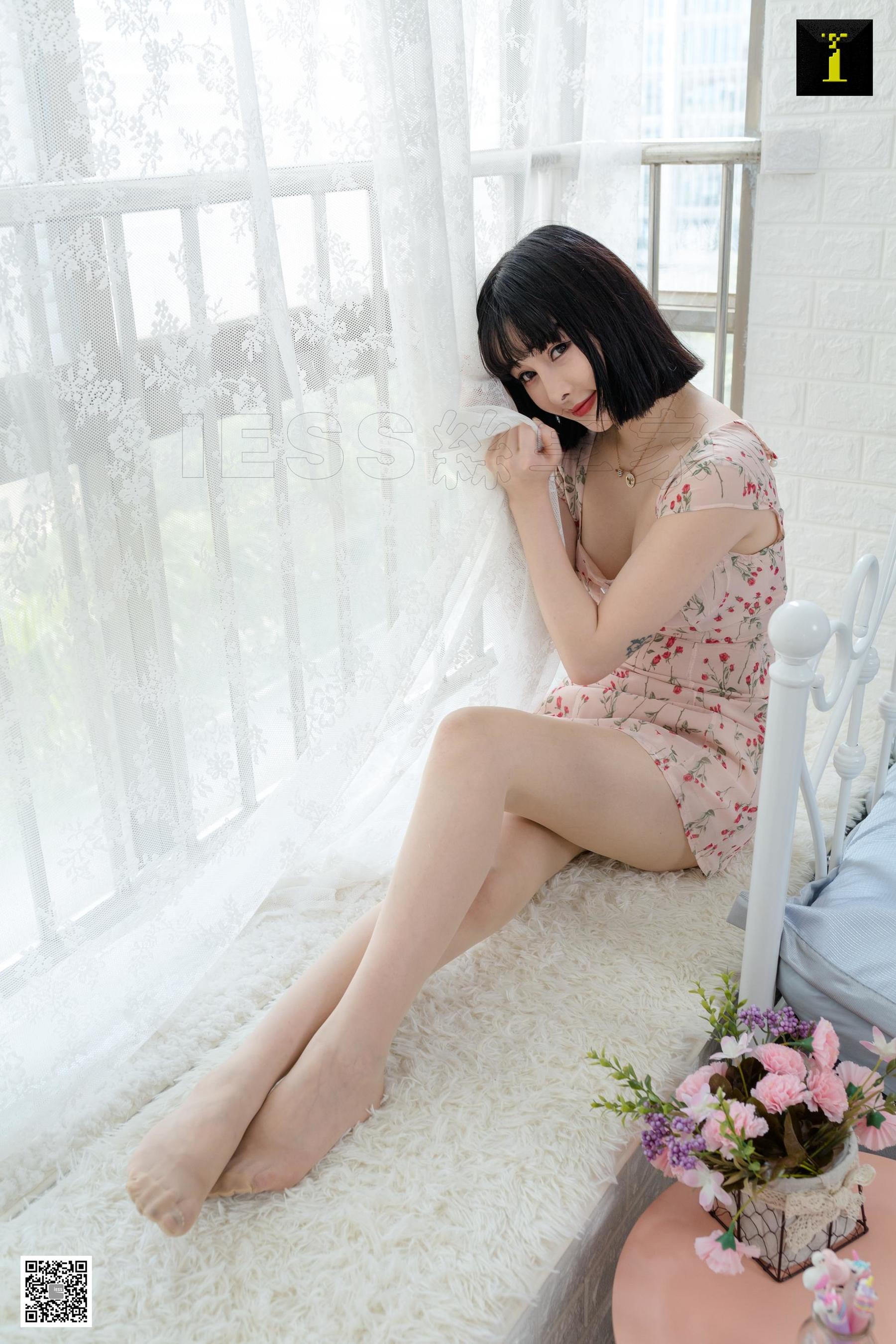 喵姐 《粉红色的喵》 [IESS一千零一夜] 美腿丝足写真集