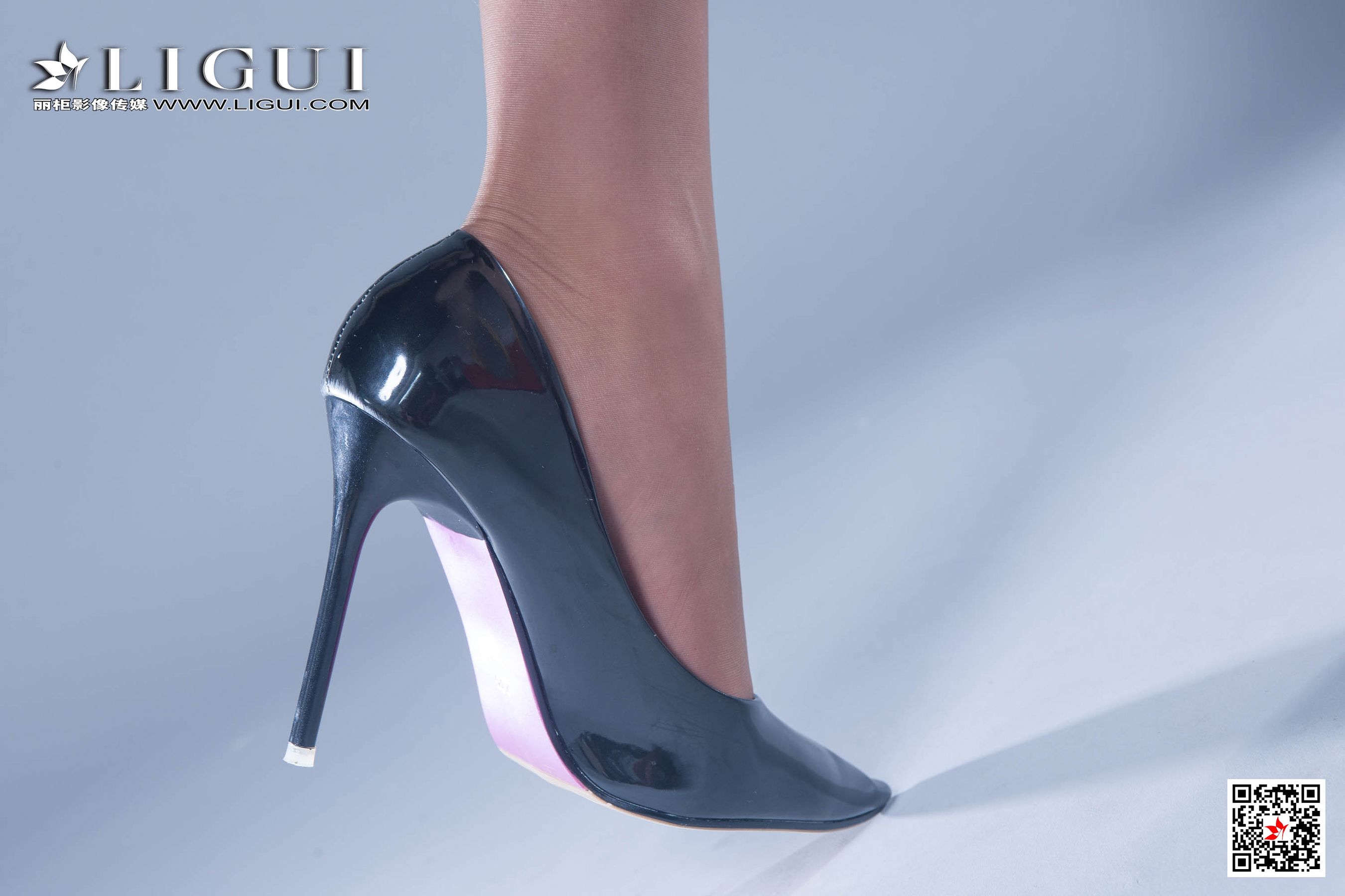 腿模潼潼《肉丝OL女郎》 [丽柜LiGui] 网络丽人 写真集