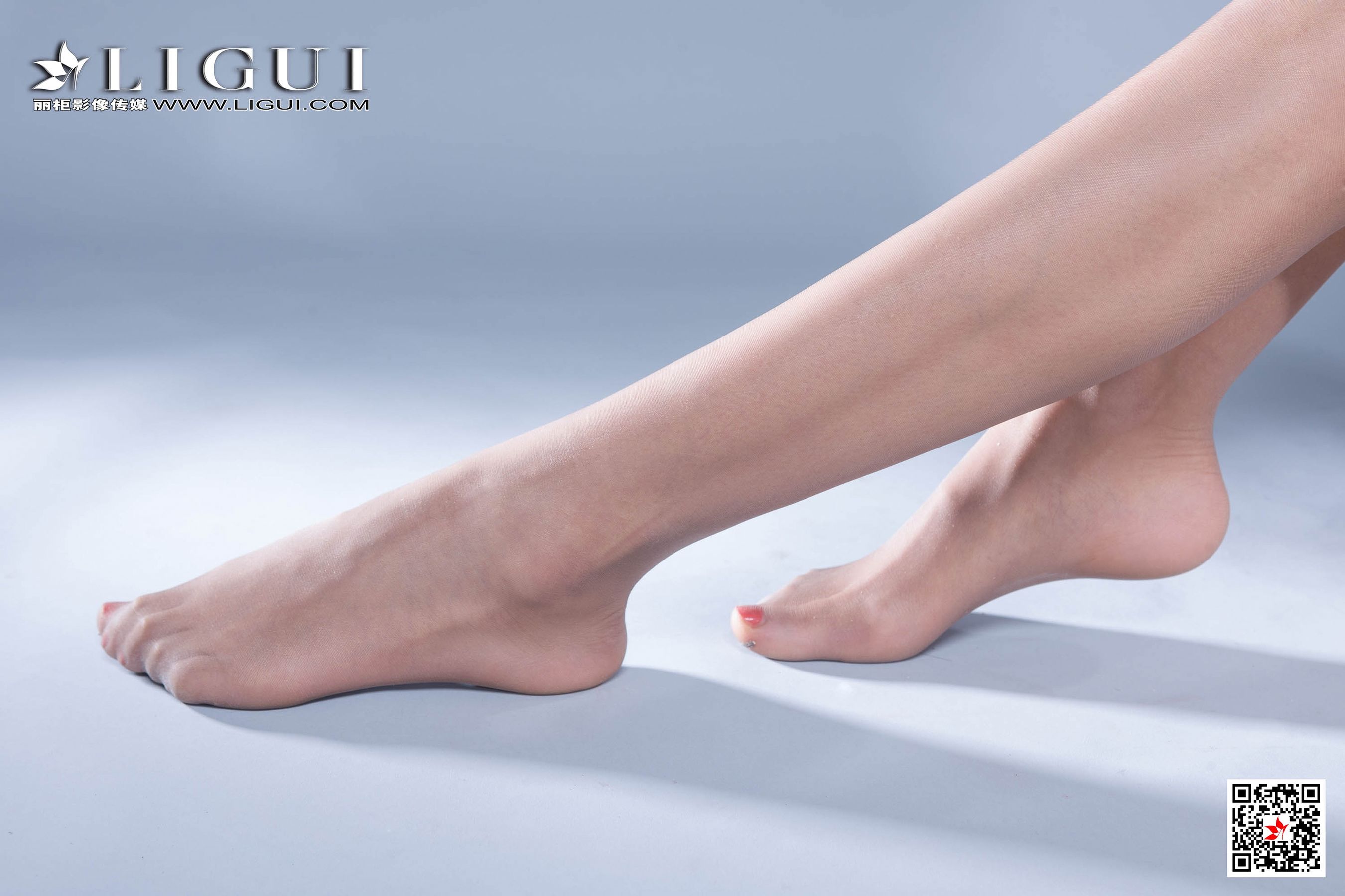 腿模潼潼《肉丝OL女郎》 [丽柜LiGui] 网络丽人 写真集